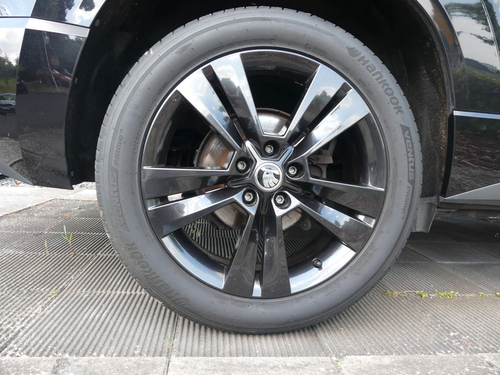 Skoda Karoq Sportline 4x4, Canton, LED, AHK, RF Kamera