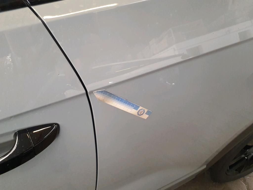 Volkswagen T-Roc R-Line 1.5 TSI DSG - Samsaru's Car Outlet