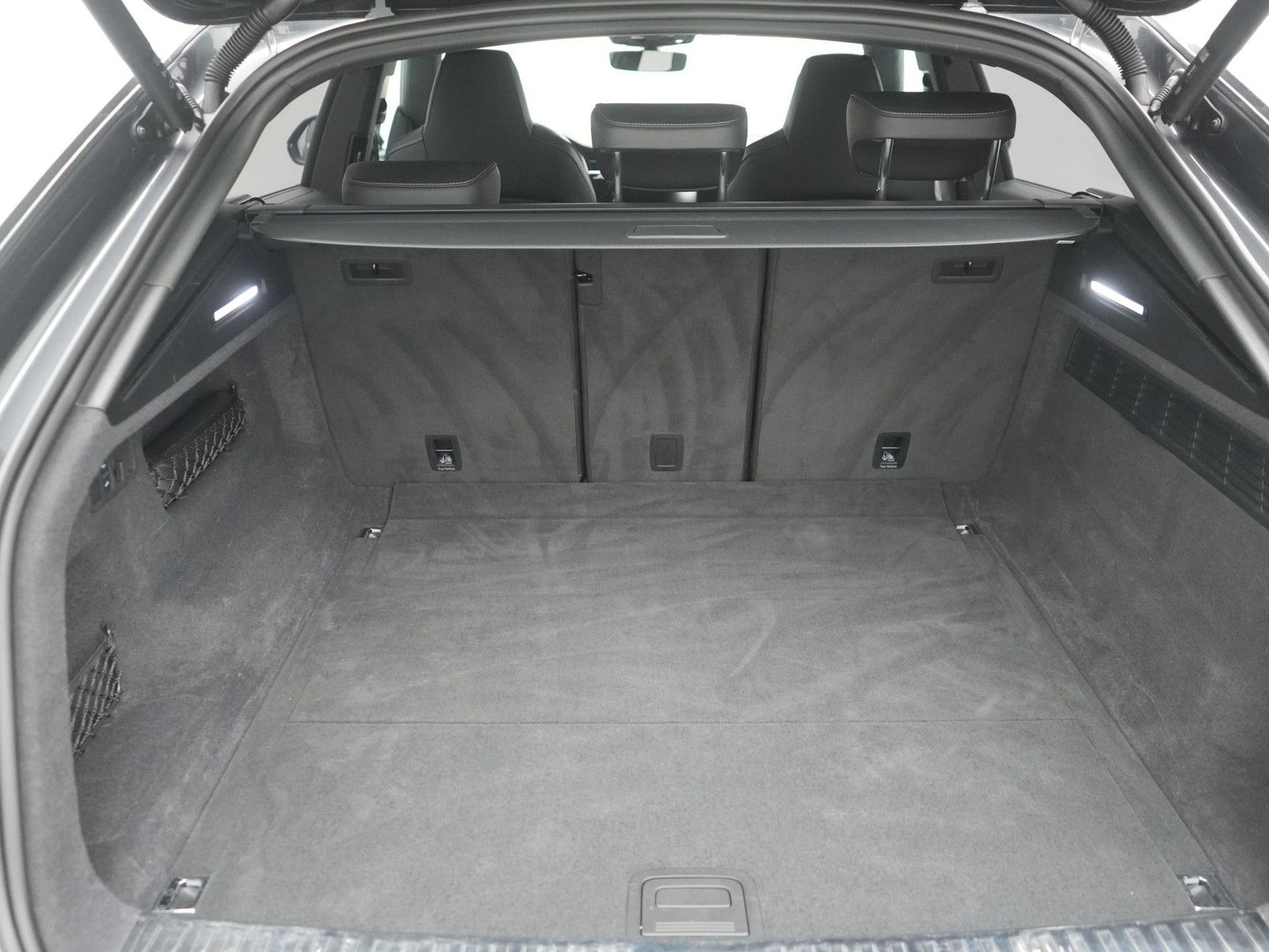 Audi RS Q8 ACC RAUTE 23" ALLRADLENKUNG AHK LEDER