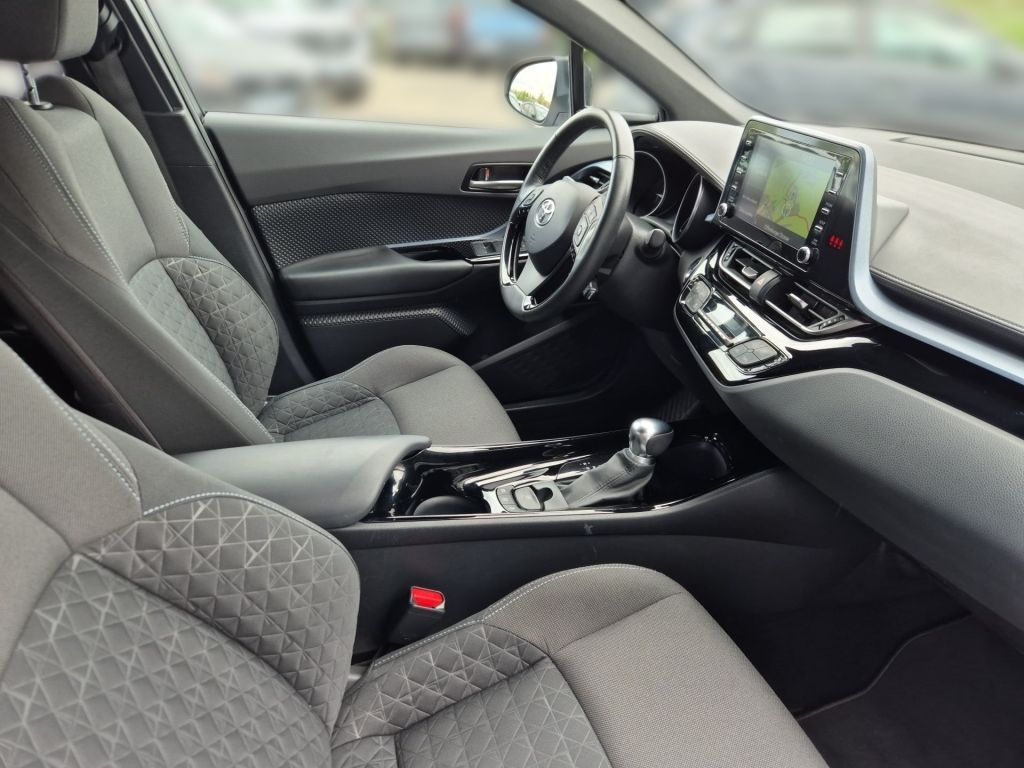 Toyota C-HR 2.0 Hybrid - Samsaru's Car Outlet