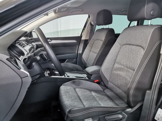 Volkswagen Passat Variant Business - Samsaru's Car Outlet