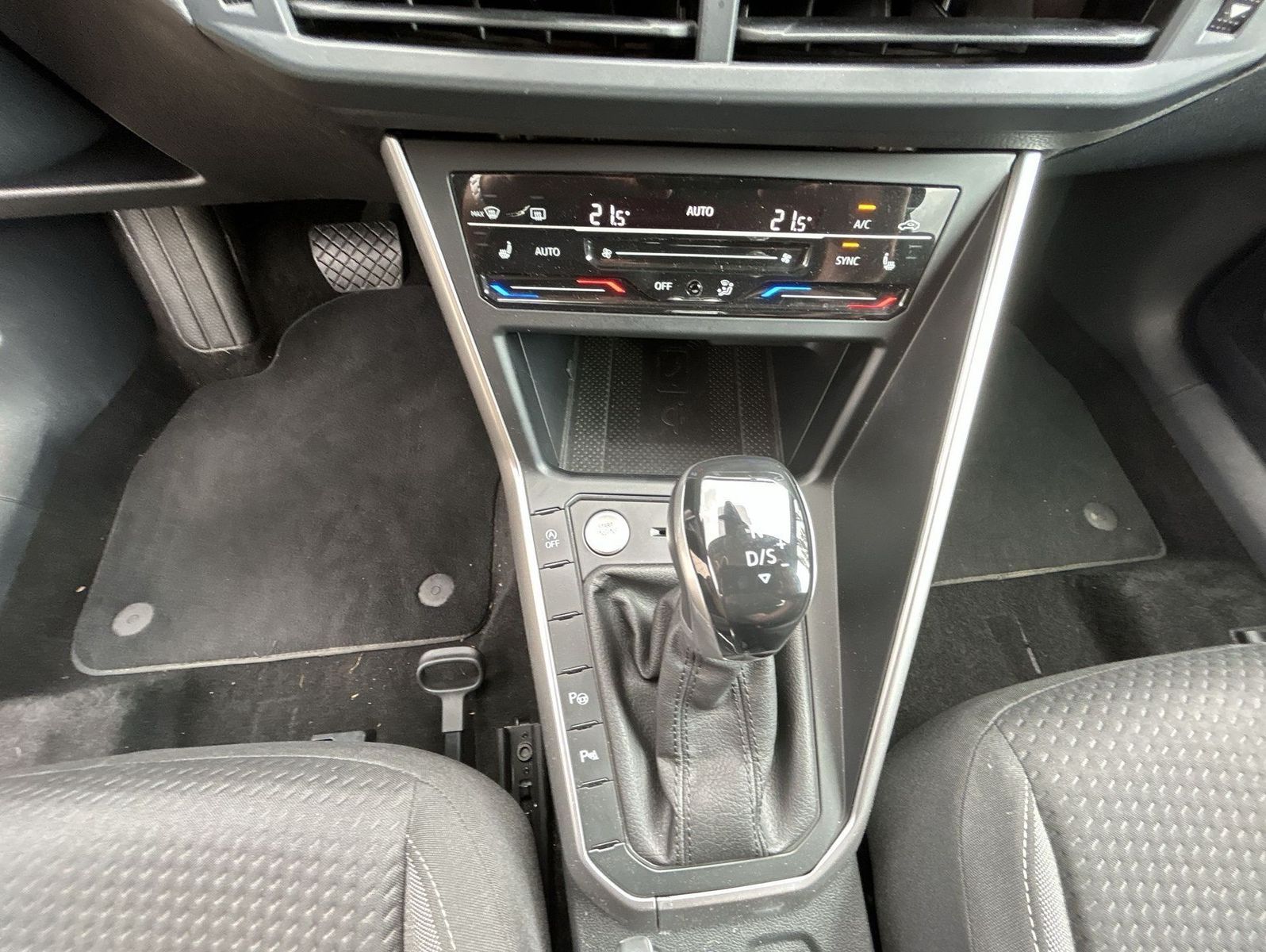 Volkswagen Taigo 1.0 TSI DSG Life - Samsaru's Car Outlet