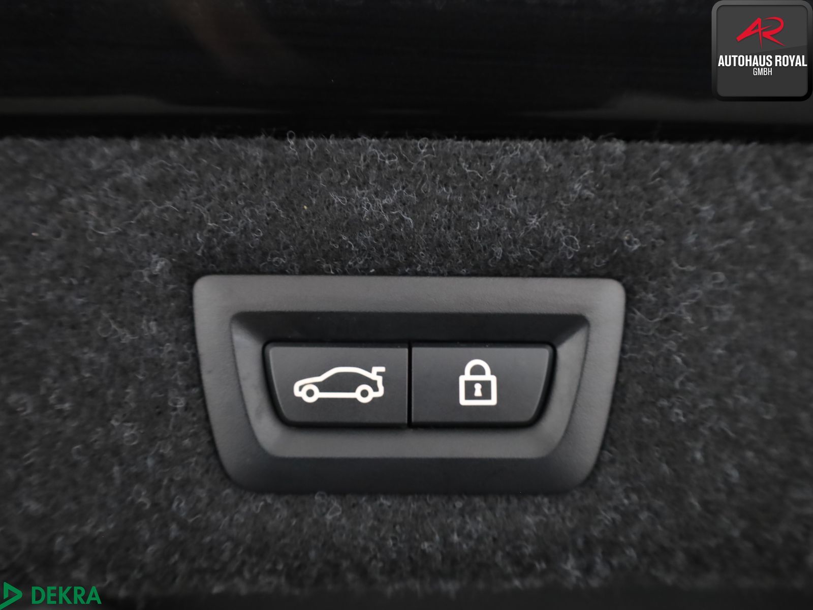 BMW 530 e x Drive M SPORT SHADOW HUD,KEYLESS,KAMERA
