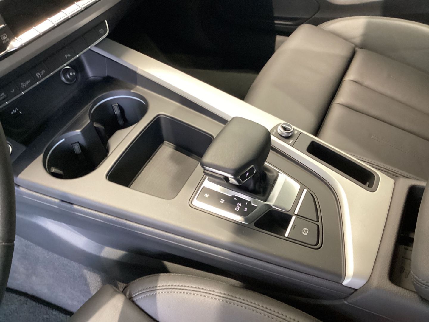 Audi A4 Avant S line 40TDI quattro S tronic ACC Rückf