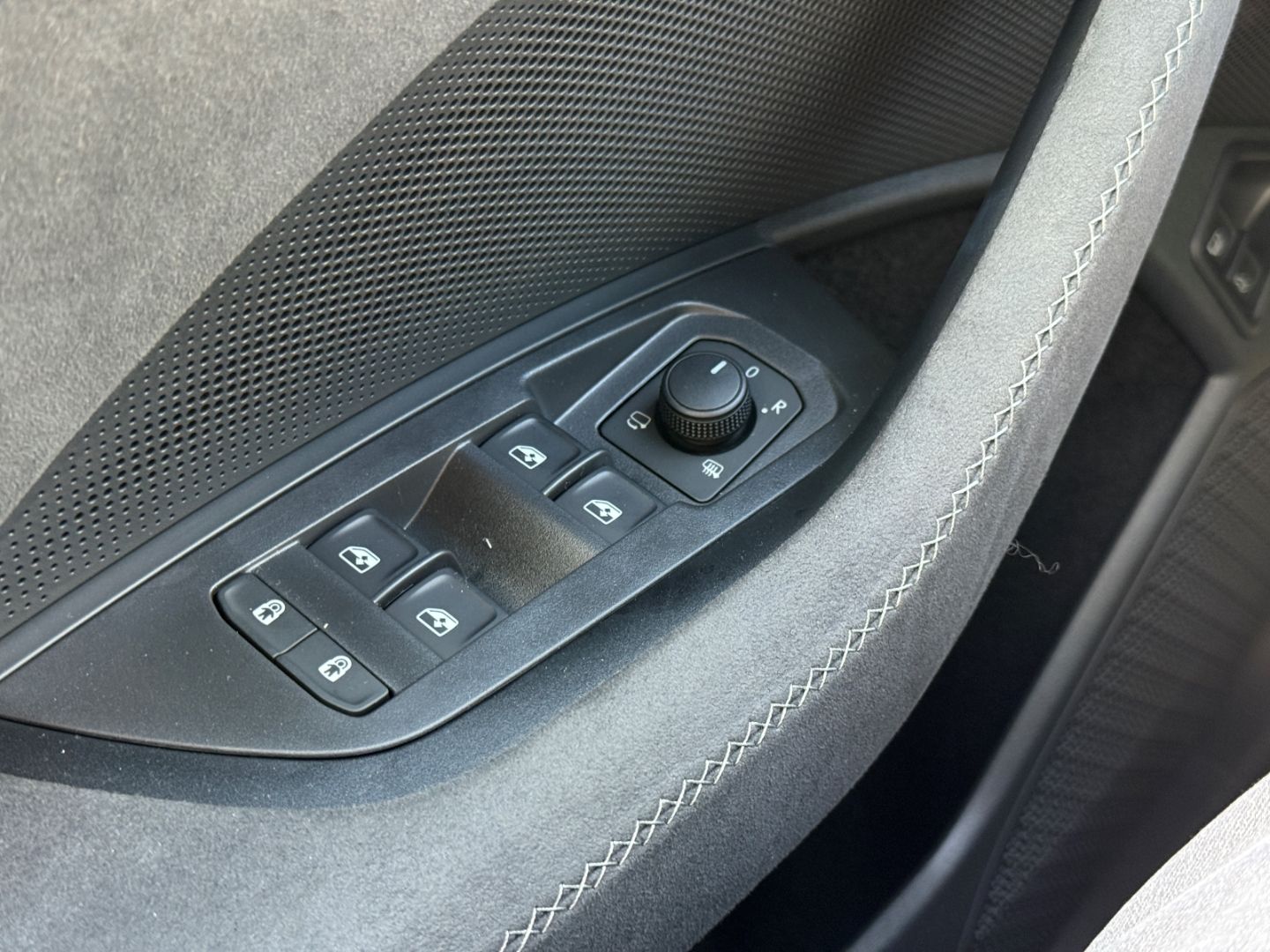 Skoda Kodiaq II 1.5 TSI iV DSG Sportline DCC AHK Matri