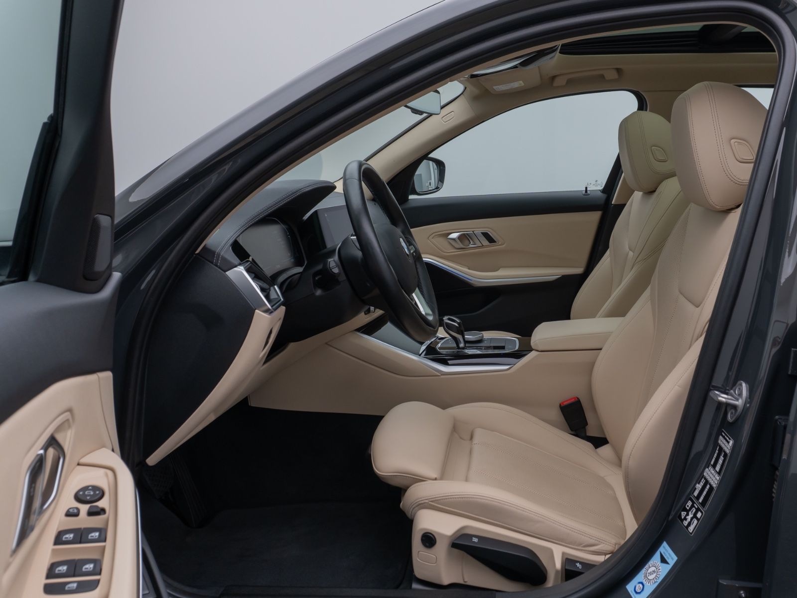 BMW 320d xD Luxury Line - Samsaru's Car Outlet