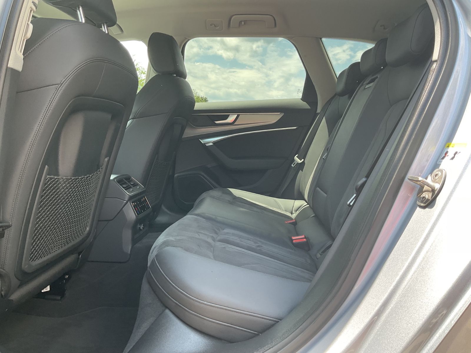 Audi A6 Avant 50 TDI quattro Business - Samsaru's Car Outlet