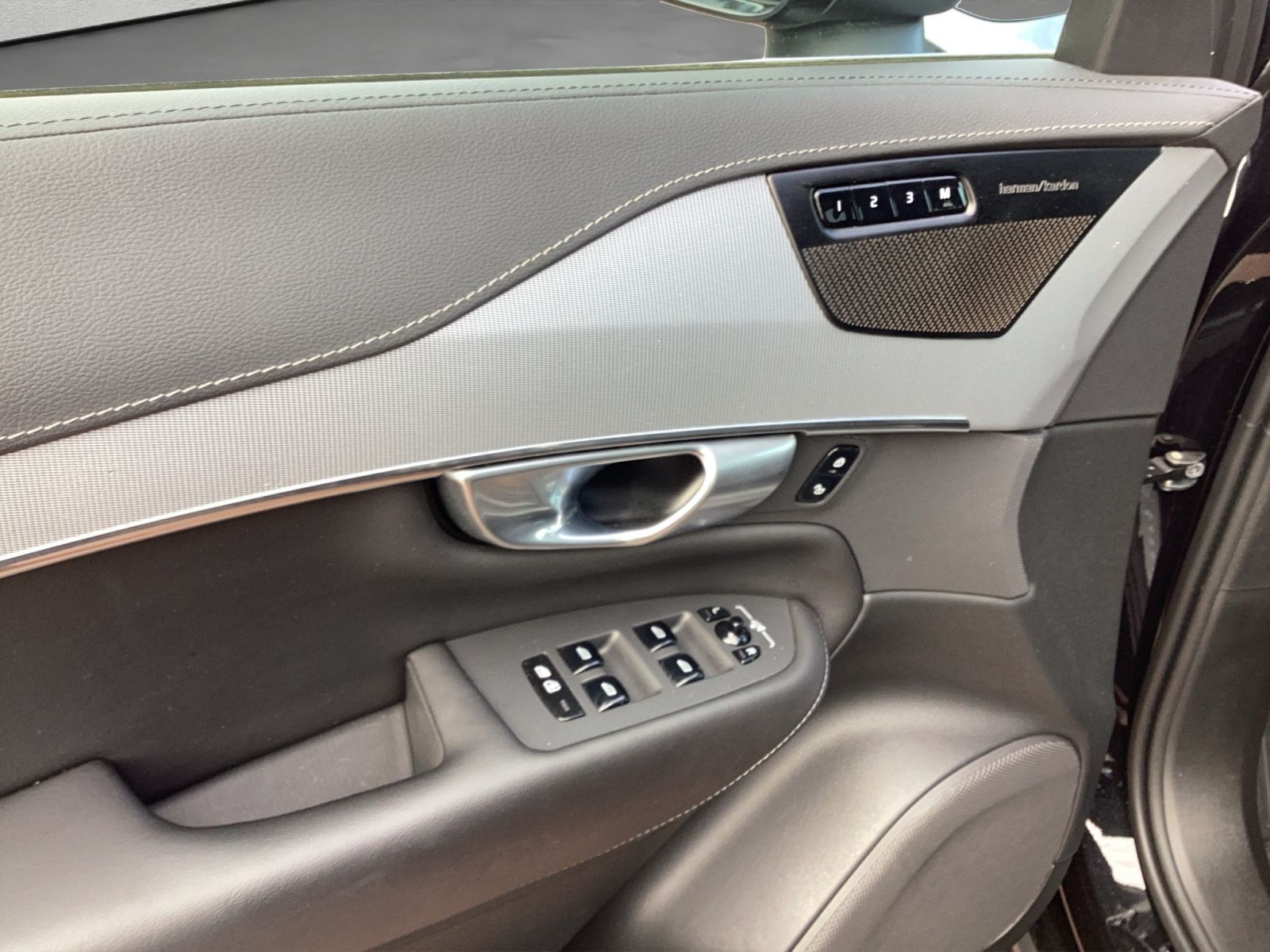 Volvo XC90 B5 D AWD Plus Bright 7-Sitzer