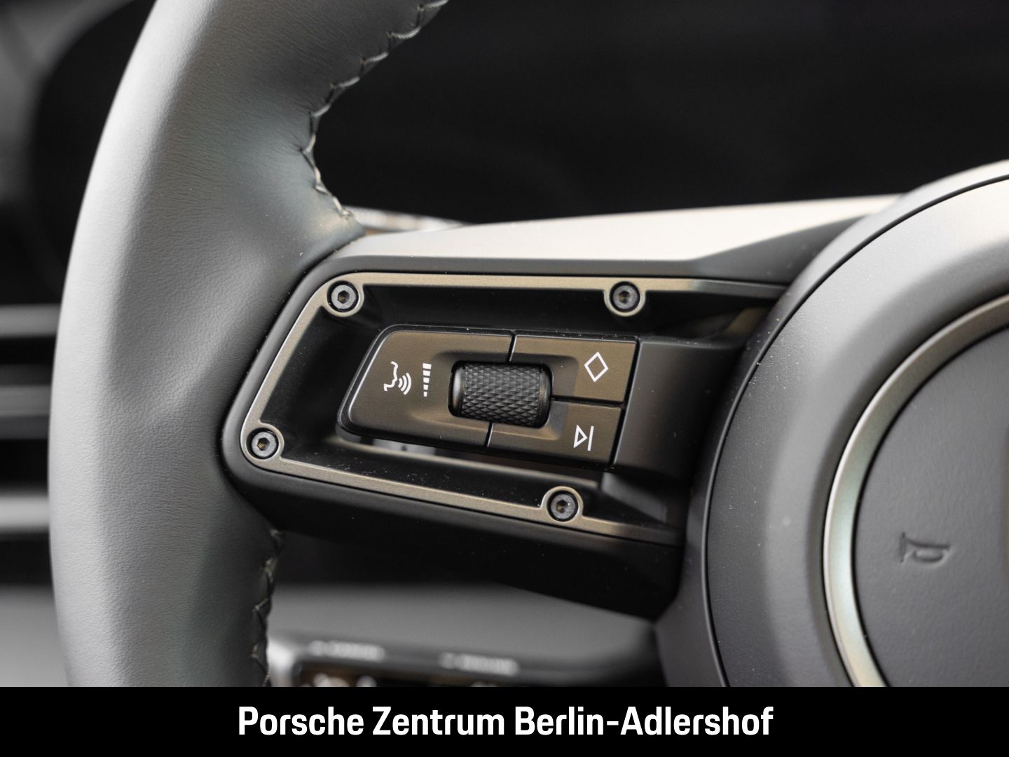 Porsche Taycan 4S Cross Turismo Offroad Paket Soft-Close