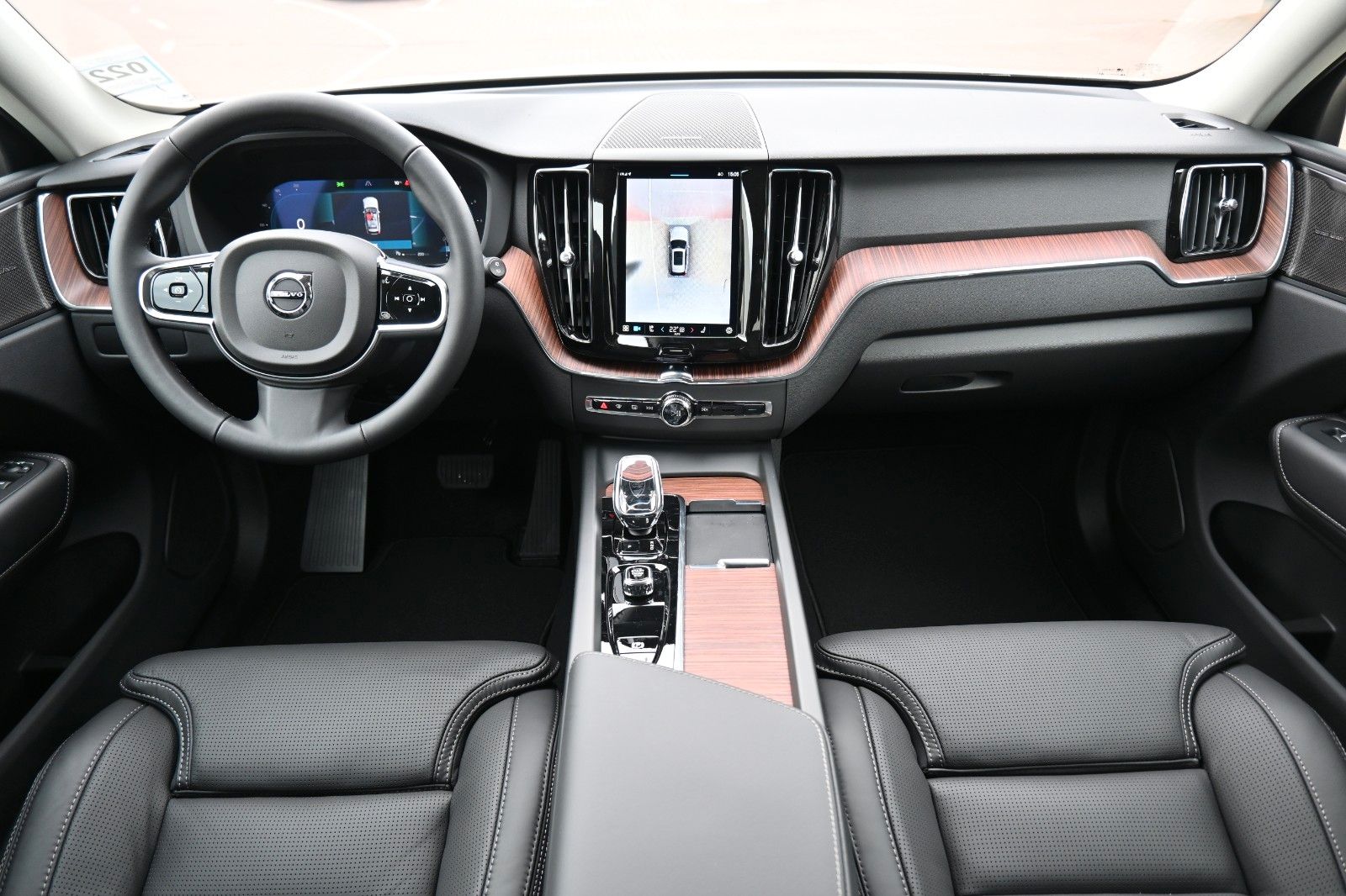 Volvo XC60 B4 D Autom. Plus Dark*STDHZG*360°*H&K*ACC