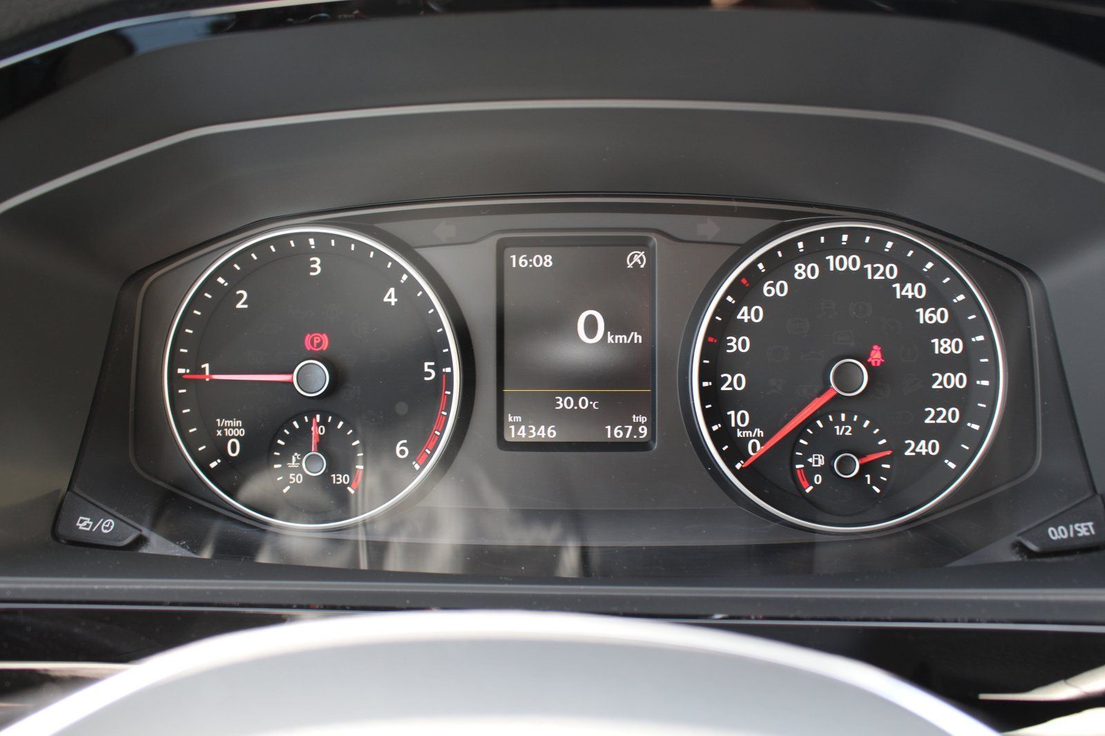 Volkswagen T6 Multivan 2.0 TDI Join - Samsaru's Car Outlet