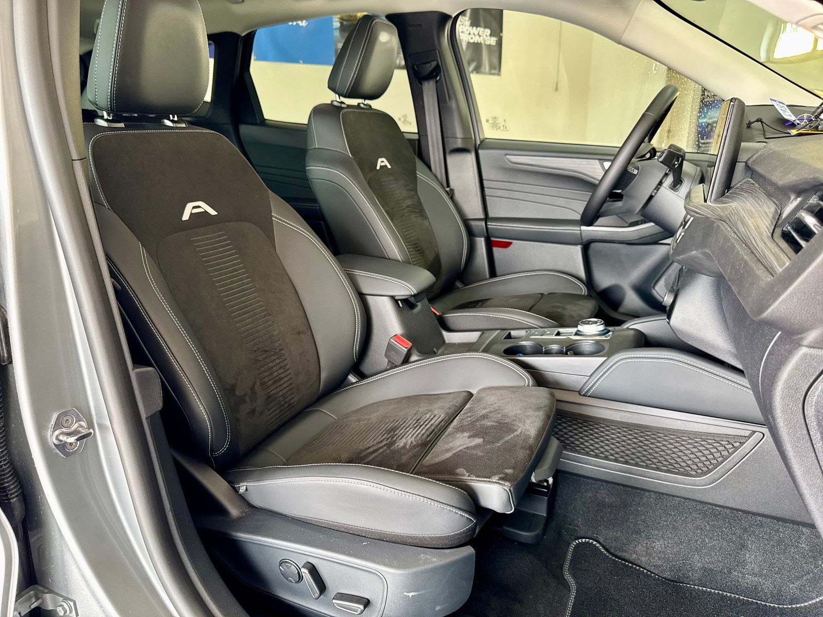 Ford Kuga 2.5 Duratec PHEV Active X*ACC*360°*NAVI*SHZ