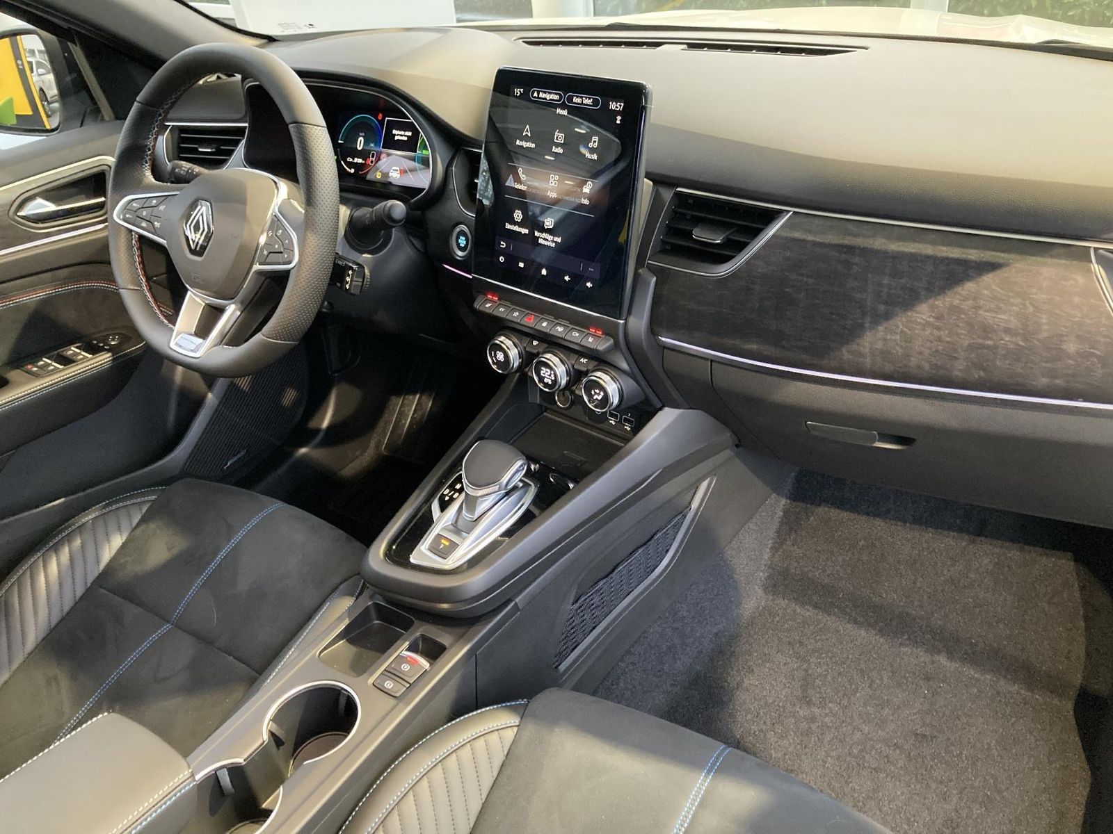 Renault Arkana ESPRIT ALPINE Full Hybrid - Samsaru's Car Outlet