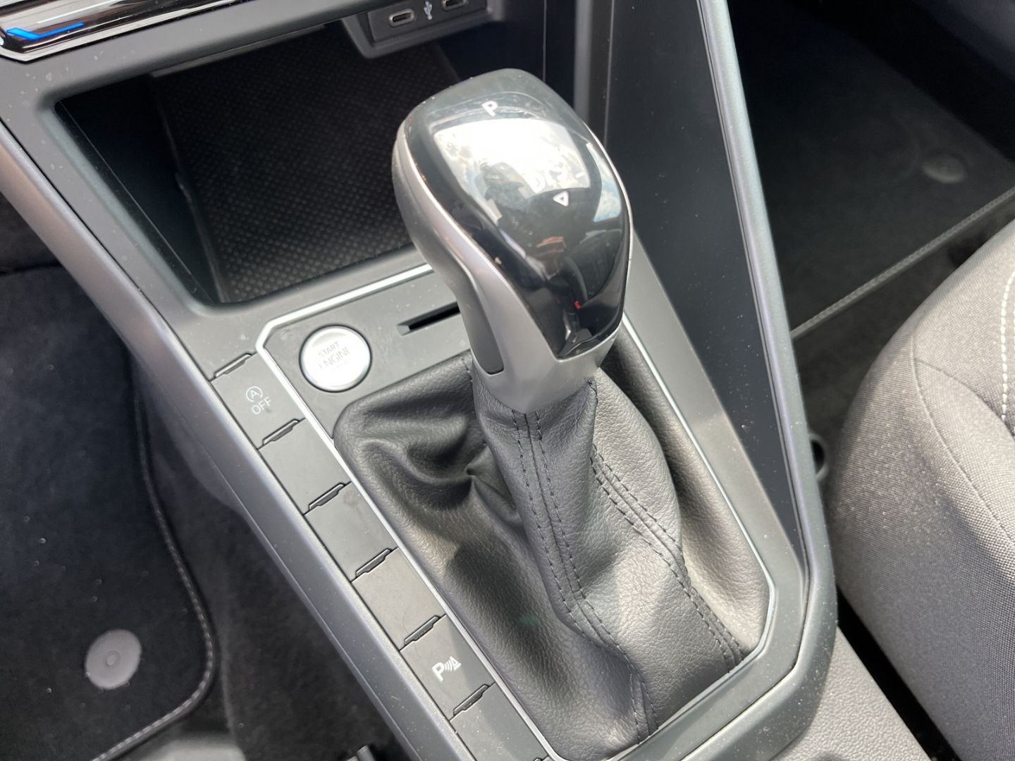 Volkswagen Taigo 1.5 TSI DSG R-Line - Samsaru's Car Outlet