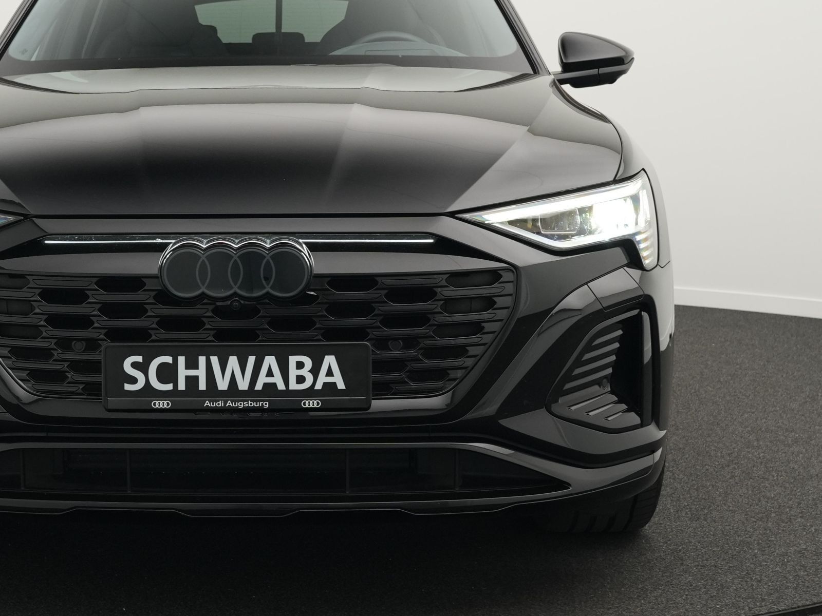 Audi Q8 e-tron S line 55 quattro *Opt.schw*PANO*AHK*
