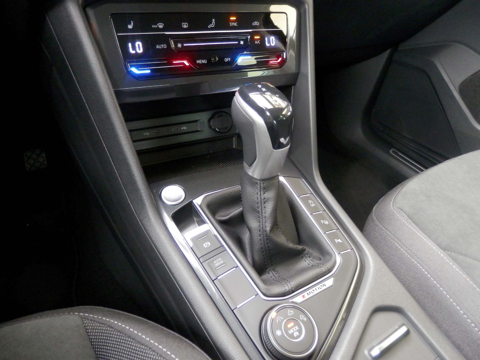 Volkswagen Tiguan Elegance - Samsaru's Car Outlet