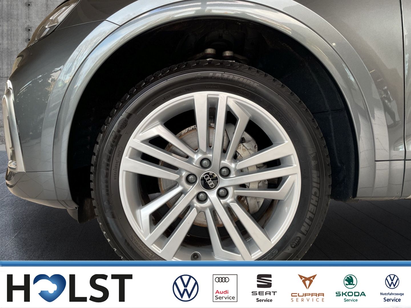 Audi Q5 2.0TDI DSG quattro S line - Samsaru's Car Outlet