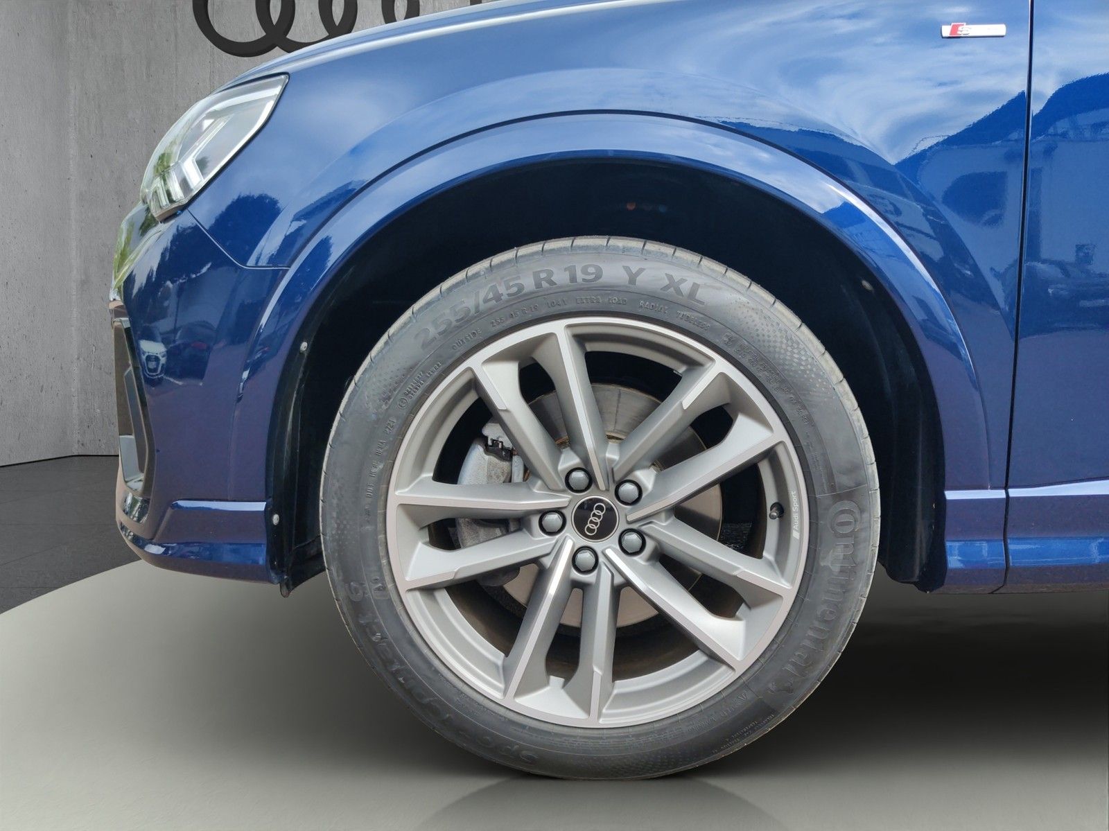 Audi Q3 40 TFSI quattro S line S tronic - Samsaru's Car Outlet