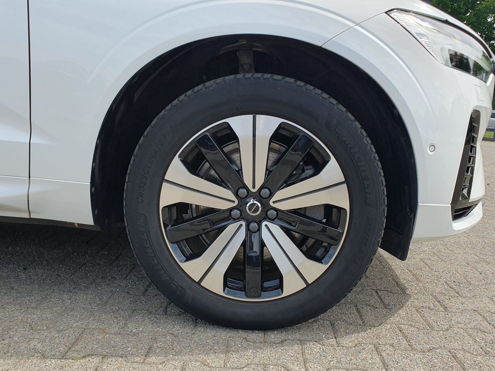 Volvo XC60 Recharge T6 R-Design PANO|