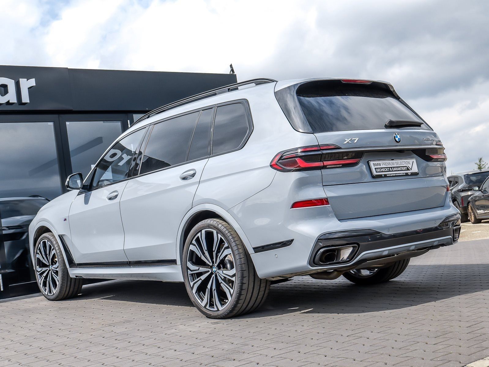 BMW X7 xDrive40d M Sport HUD PANO ACC AHK RFK NAVI