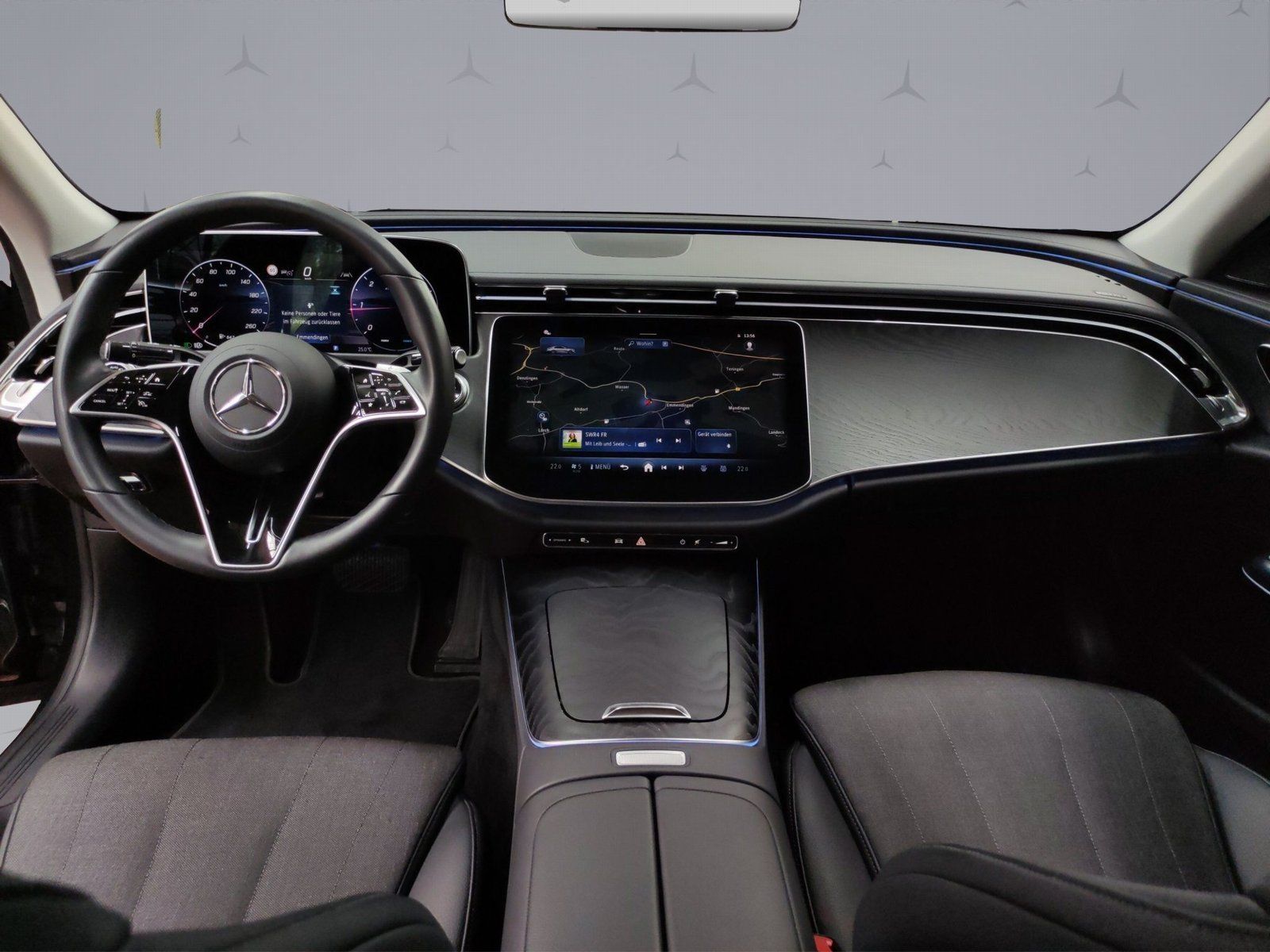 Mercedes-Benz E 220 d AVANTGARDE - Samsaru's Car Outlet