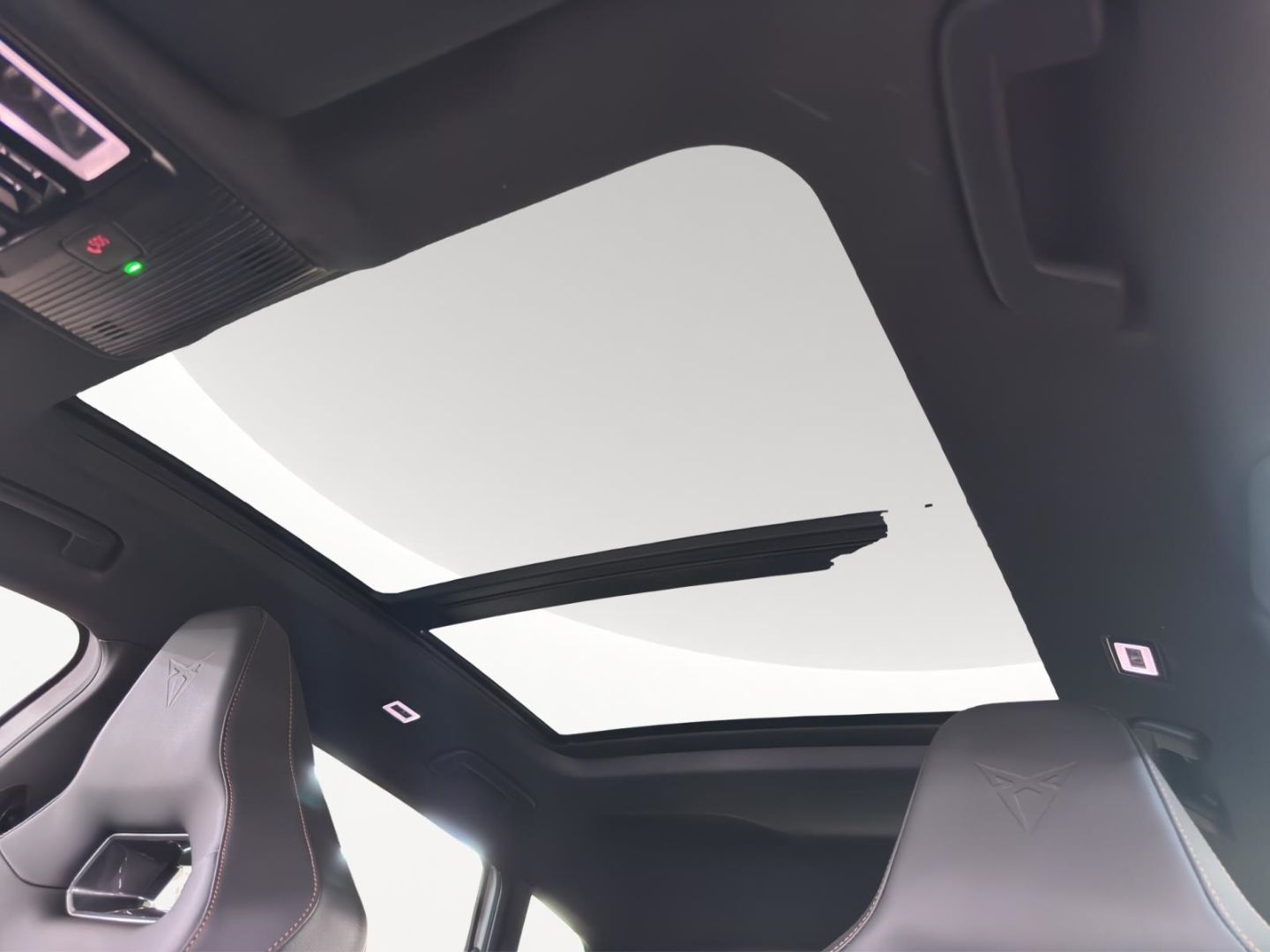 Cupra Formentor VZ 1.4 e-HYBRID Alu LED AHK Pano Top V