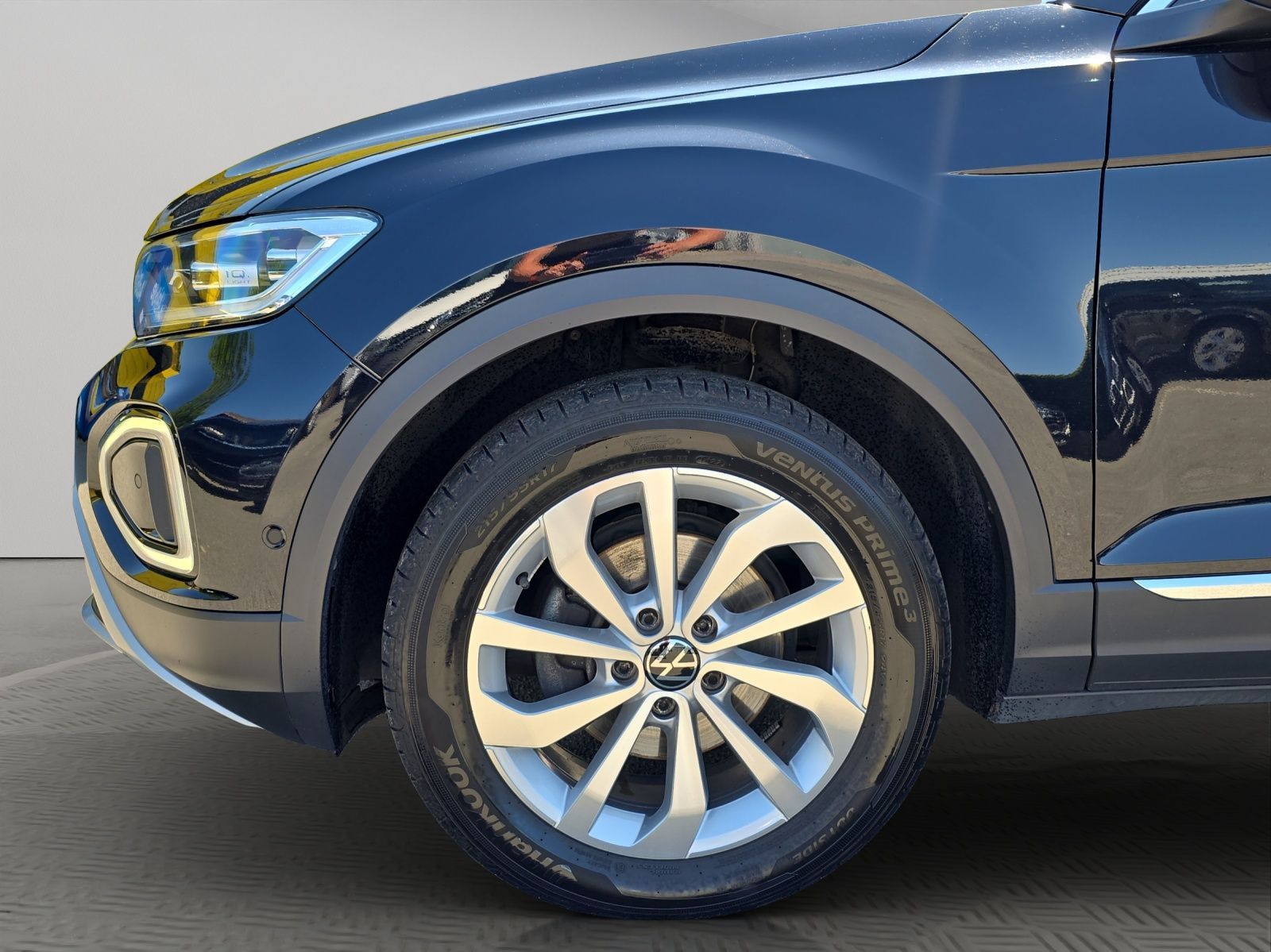 Volkswagen T-Roc 2.0 TDI Style - Samsaru's Car Outlet