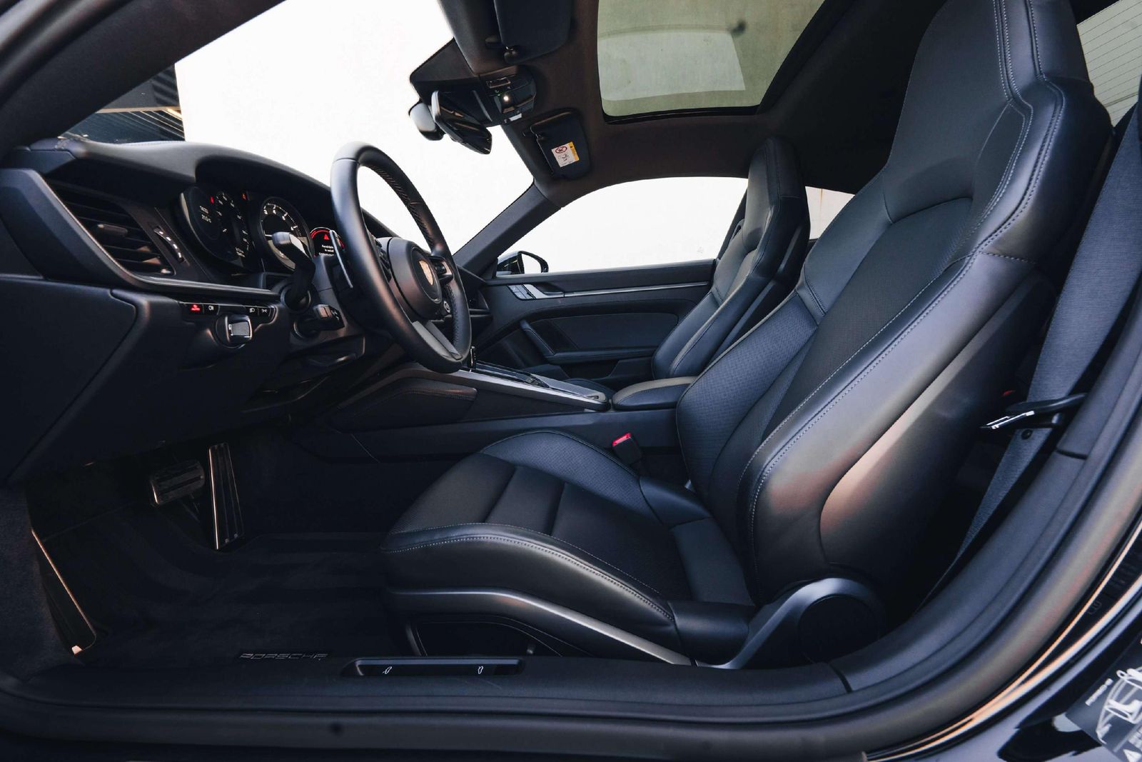 Porsche 992 Carrera 4S / Pano / BOSE / 360 / Chrono / VA