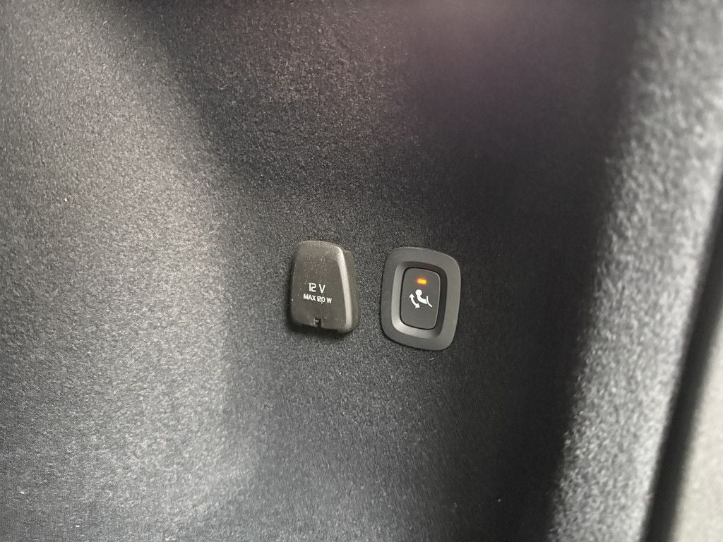 Volvo V60 T6 Ultra Bright Recharge Plug-In Hybrid AWD