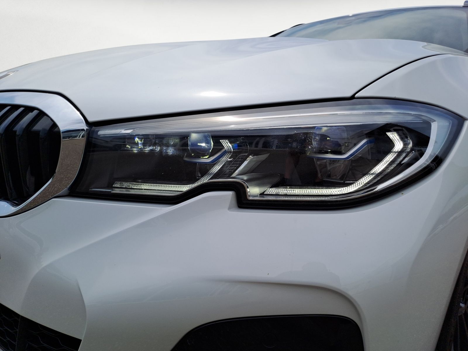 BMW 320d Touring M Sport - Samsaru's Car Outlet