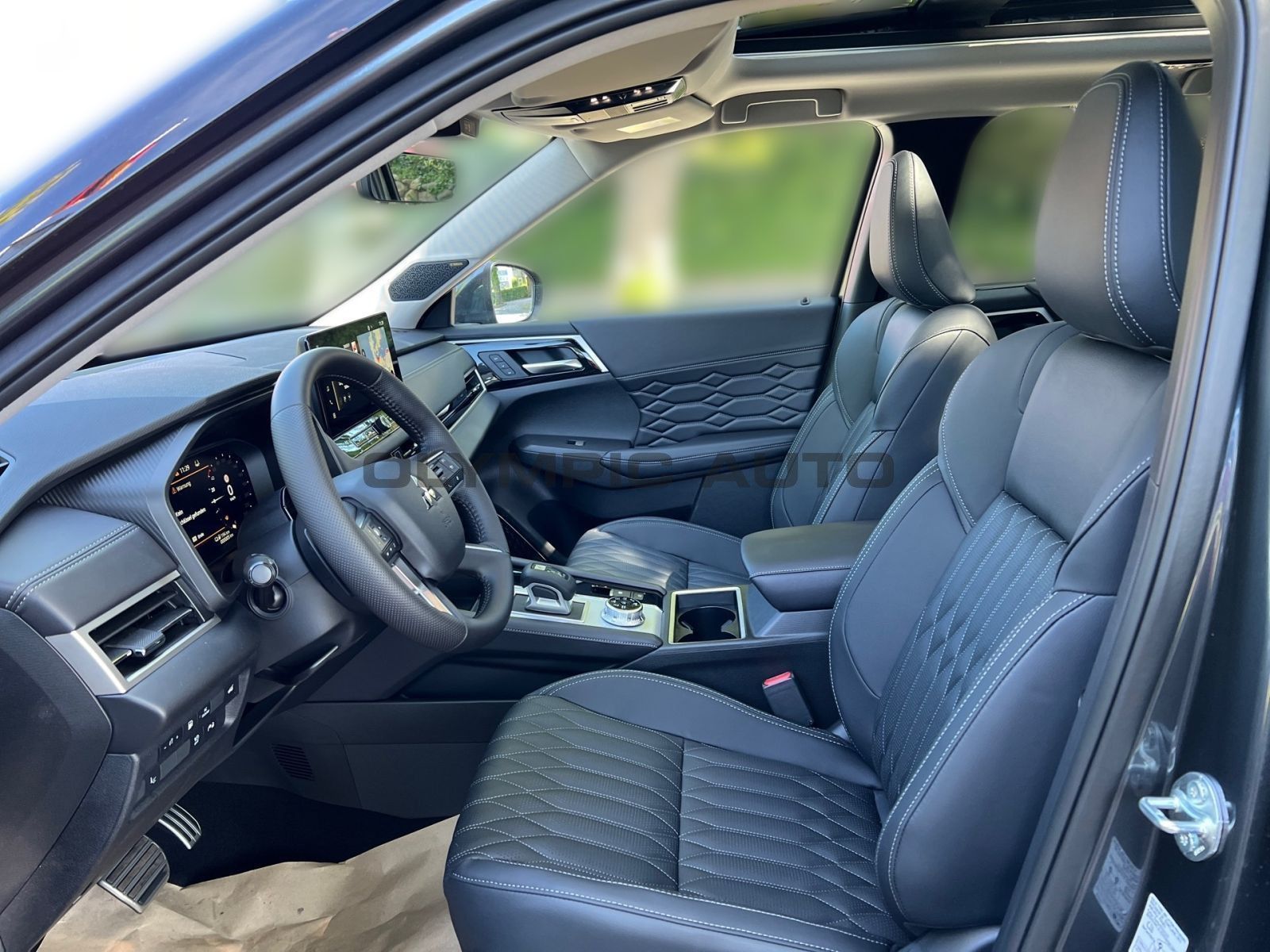 Mitsubishi Plug-In Hybrid Outlander Top  4WD LEDER STANDHZG