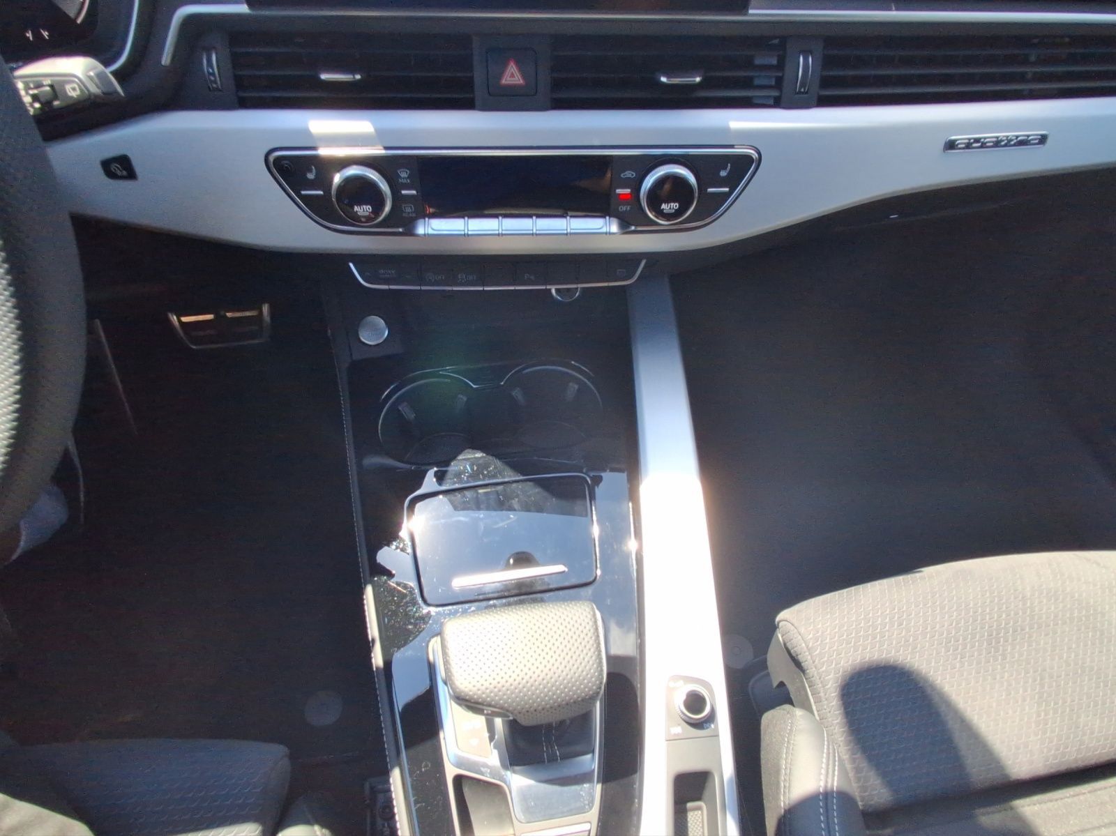 Audi A4 Avant 40 TFSI Q 2x S LINE MATRIX AHK LM19 KAM