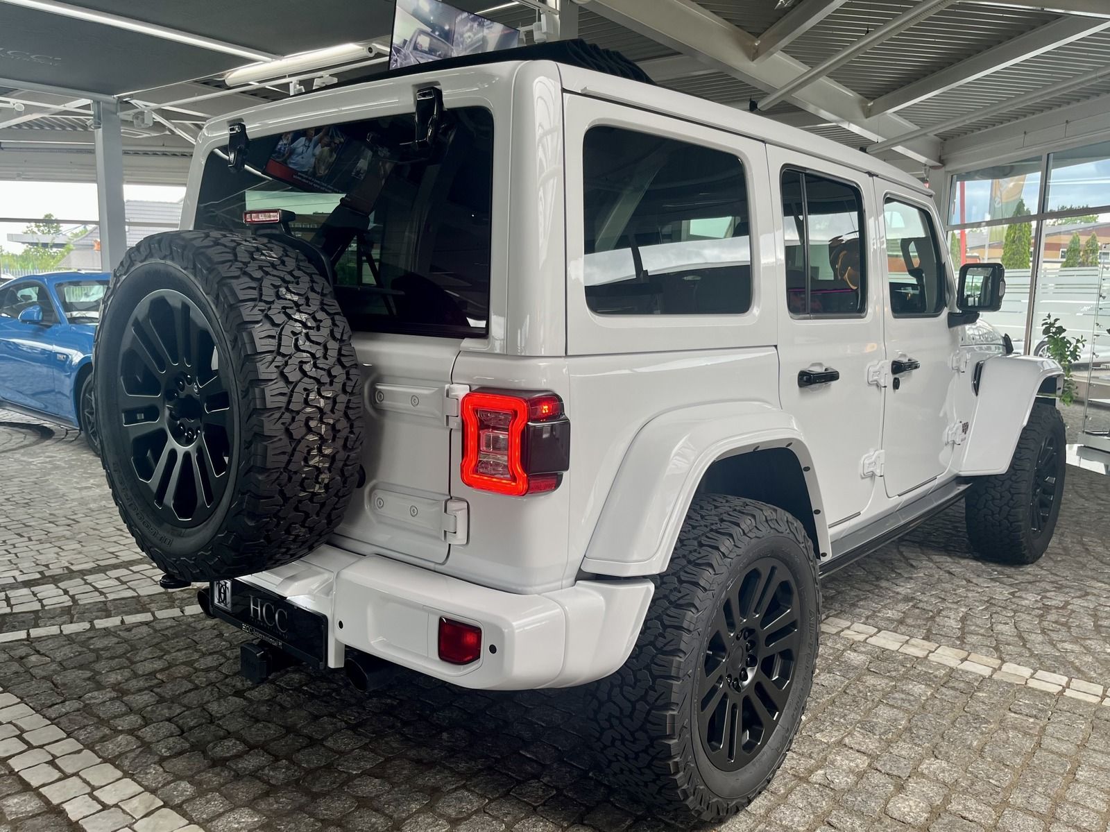 Jeep Wrangler 2.0 Sky One Rubicon Brute Look + Carbon