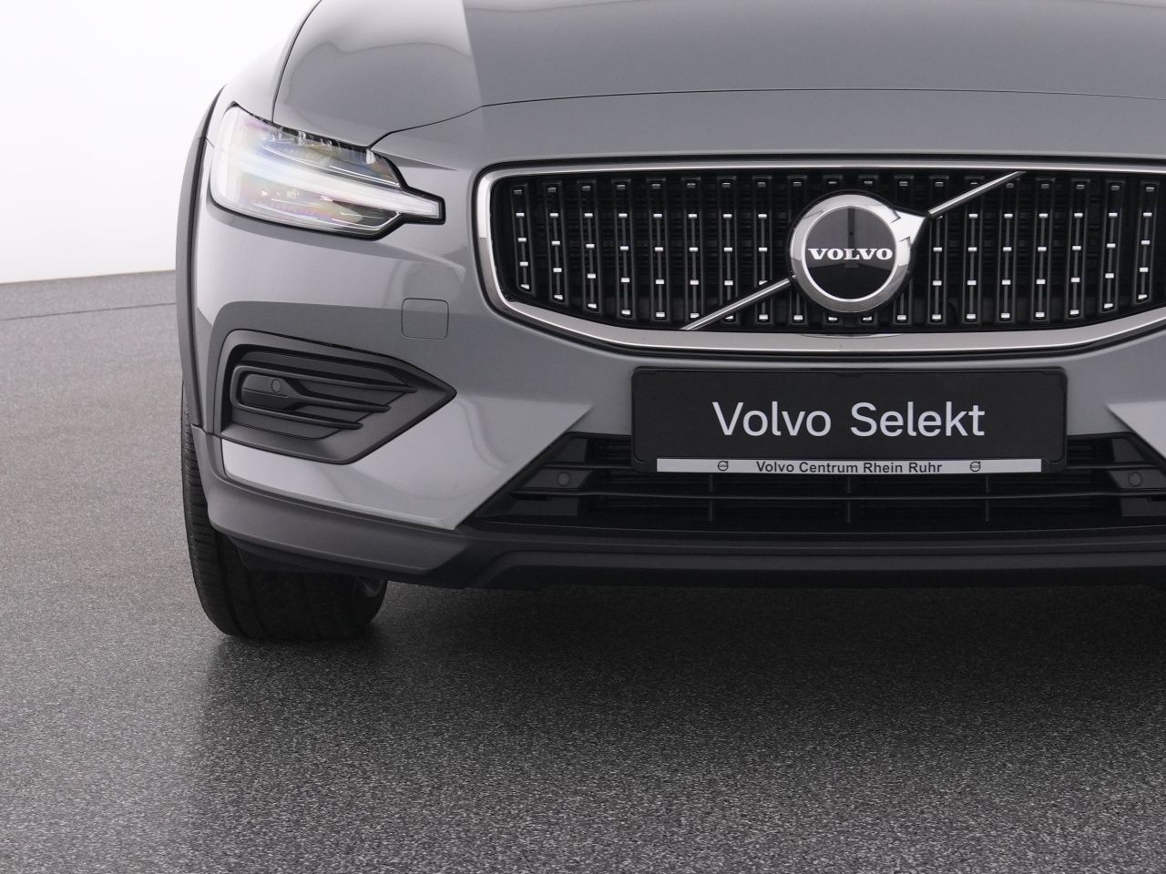 Volvo V60 Cross Country B4 AWD Plus+WINTERPAK+RFK+