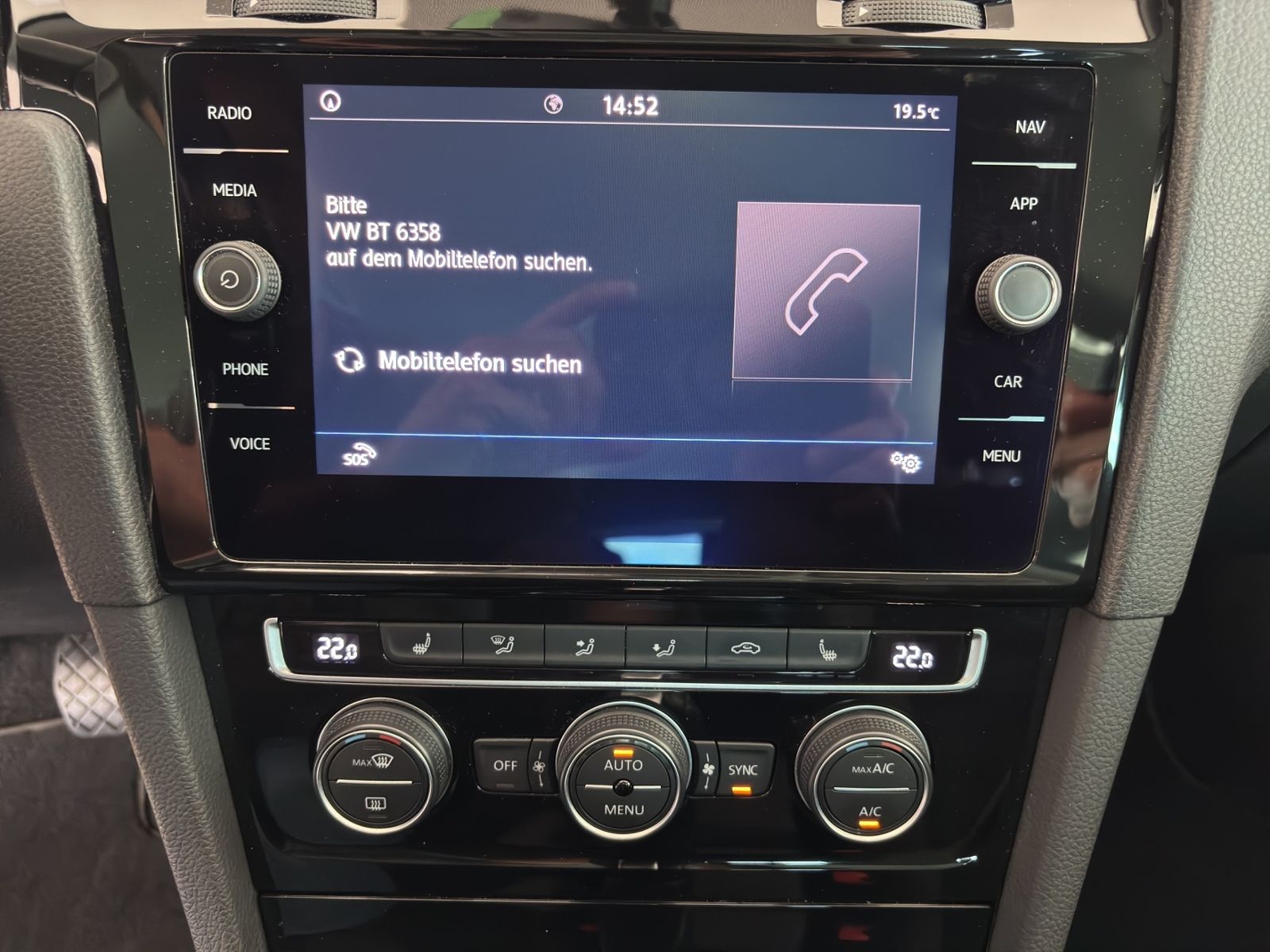 Volkswagen Golf VII Variant 2.0 TDI Highline - Samsaru's Car Outlet