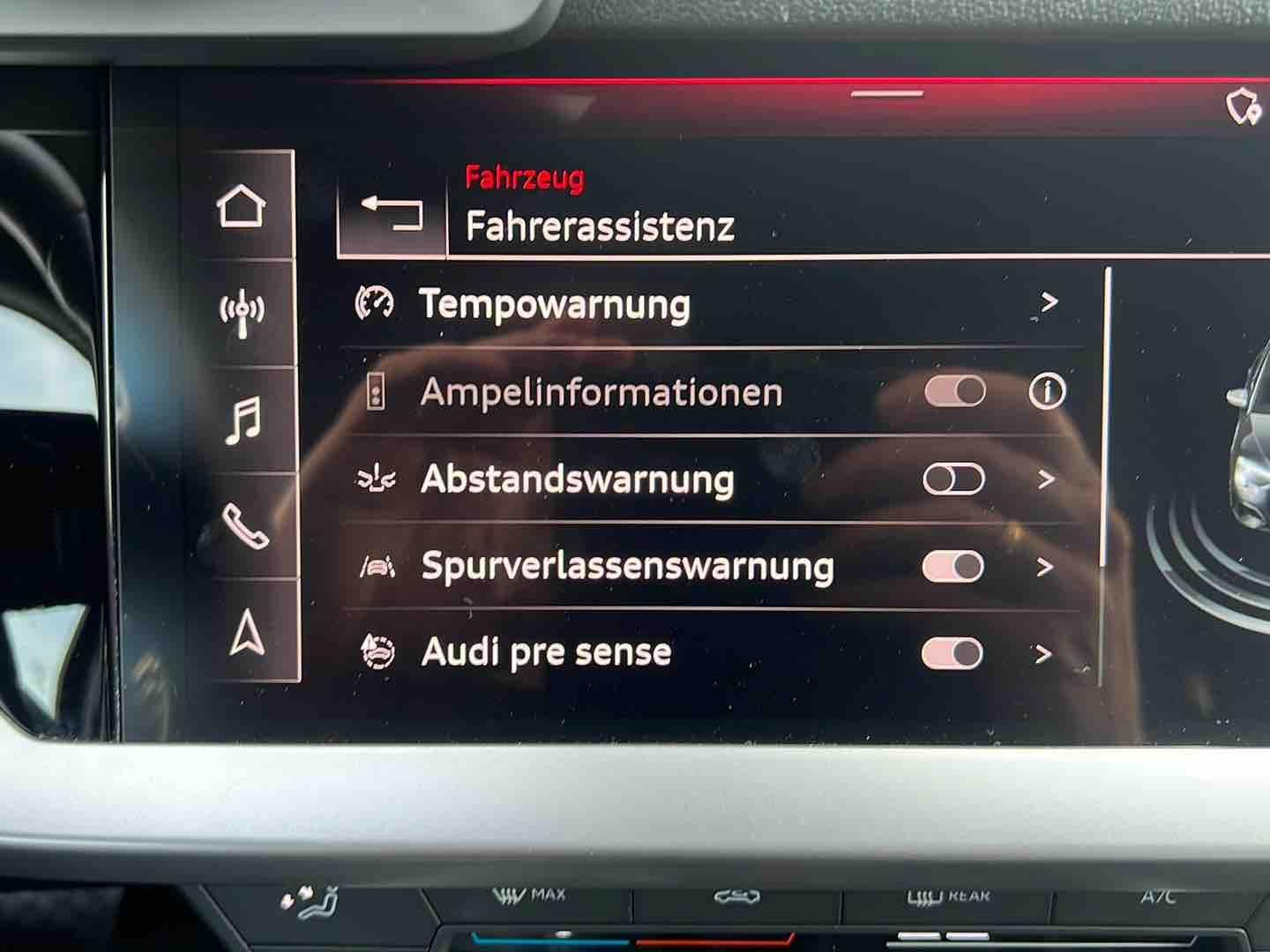 Audi A3 1.5 TSI S-Line S-tronic *Navi, ACC, SHZ, App*