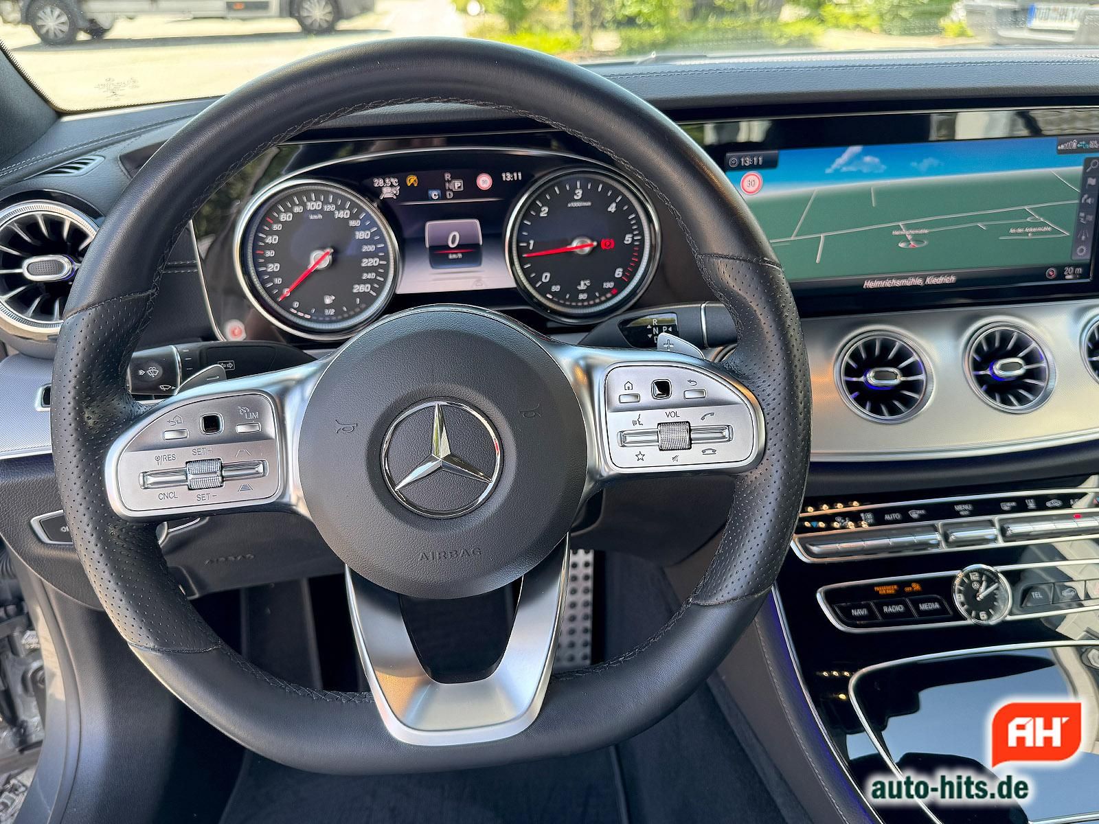 Mercedes-Benz E 220 Coupe AMG Line - Samsaru's Car Outlet