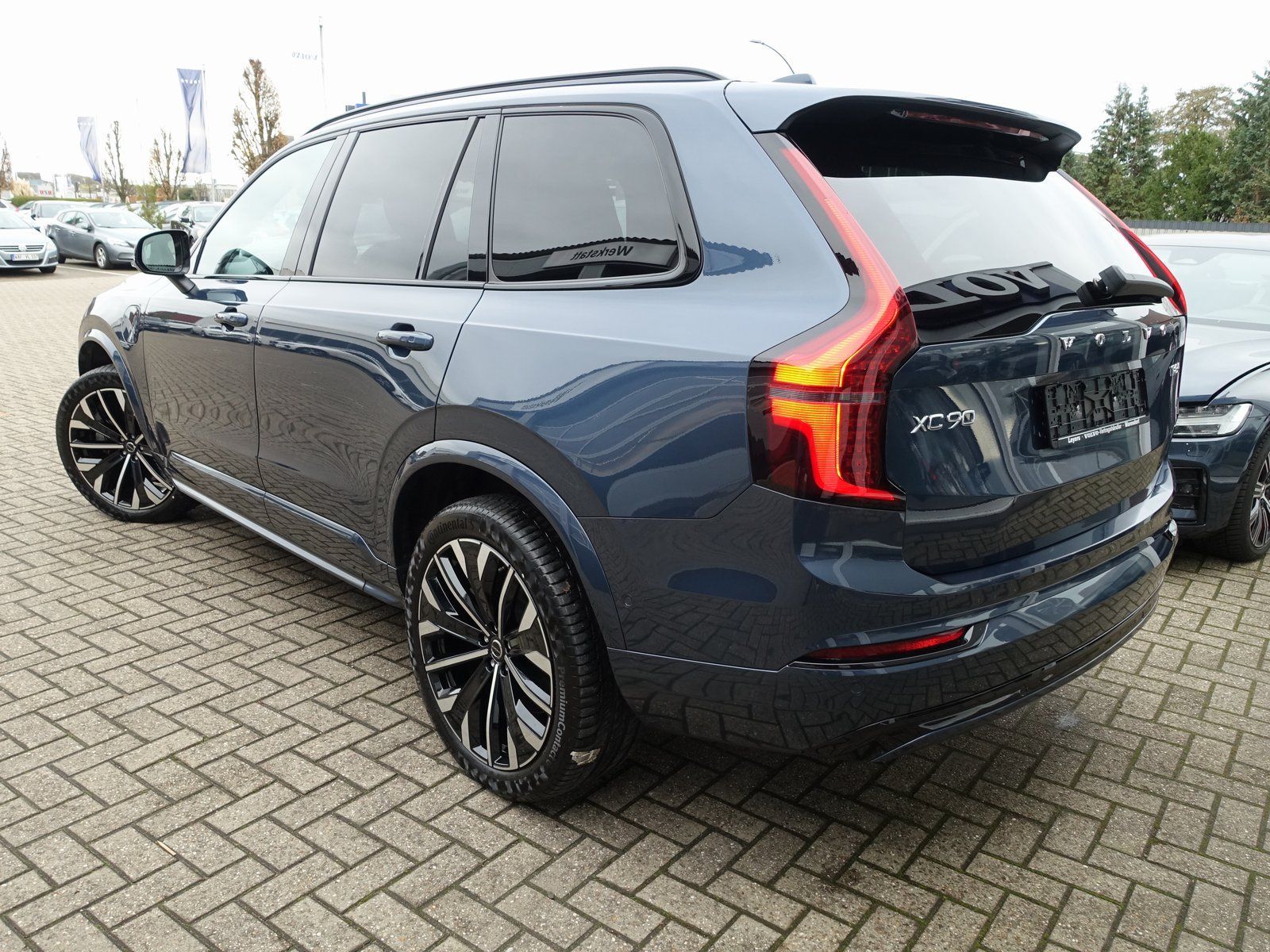 Volvo XC90 Plus T8 AWD/B&W/HeadUP/Pano/360°/FourC/AHK