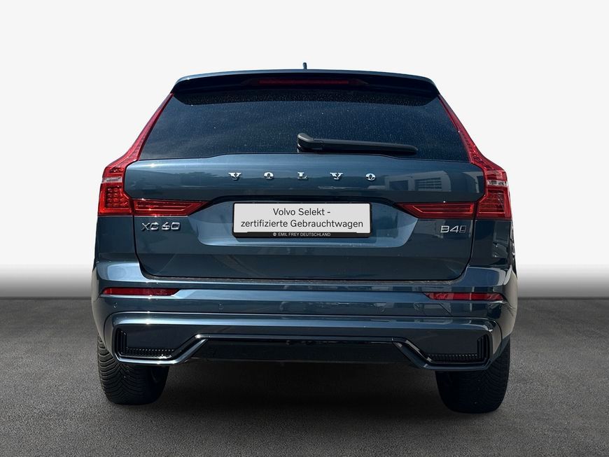 Volvo XC60 B4 D AWD Plus Dark