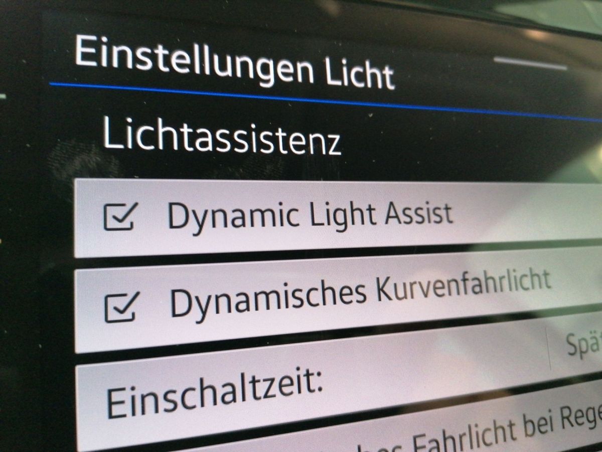Volkswagen Passat GTE R-Line - Samsaru's Car Outlet