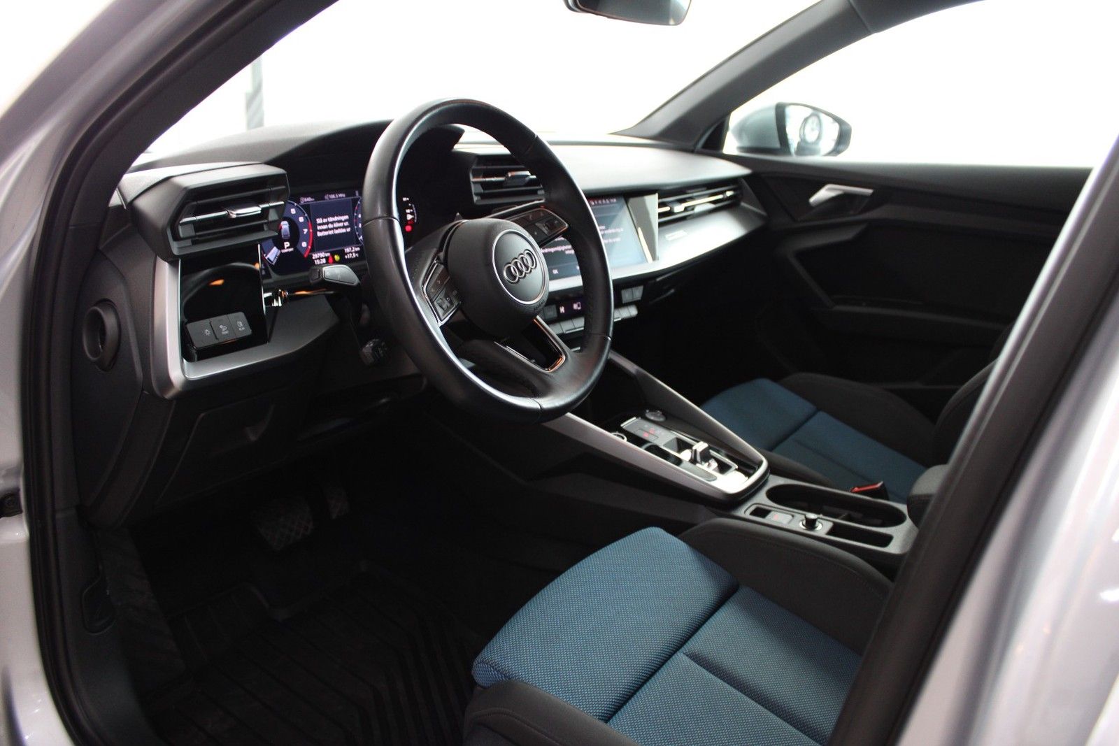 Audi A3 Sportback 35 TFSI Sport - Samsaru's Car Outlet