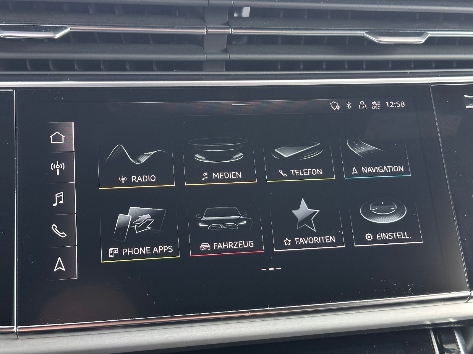 Audi Q8 55 TFSI e qu. tiptr. S LINE+AHZV+AIR+HD+NIGHT