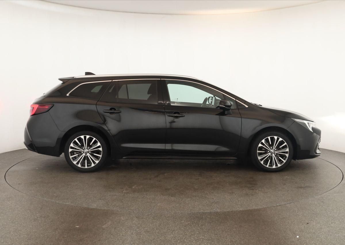 Toyota Corolla Touring Sports 1.8 CVT Team D Navi Kam