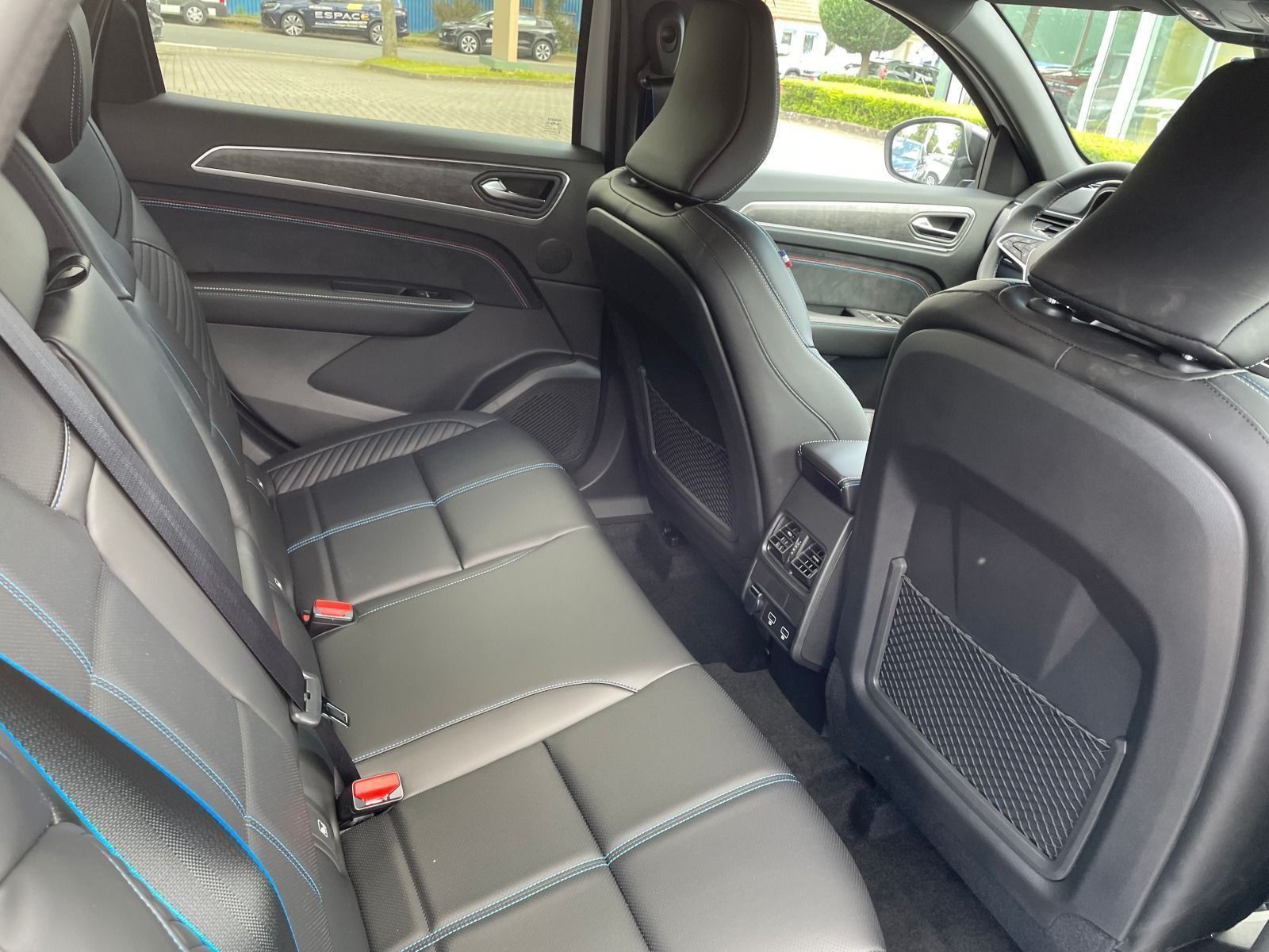 Renault Arkana Esprit Alpine E-Tech Full Hybrid - Samsaru's Car Outlet
