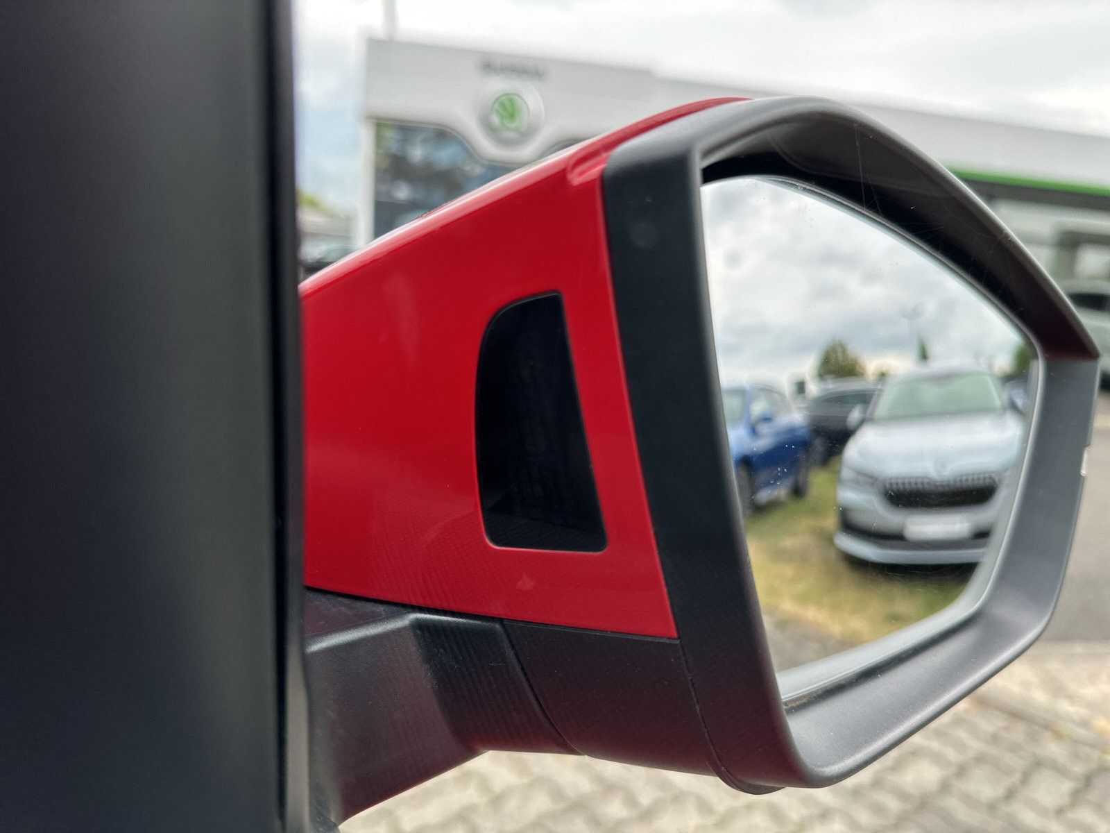 Skoda Kamiq Clever - Samsaru's Car Outlet