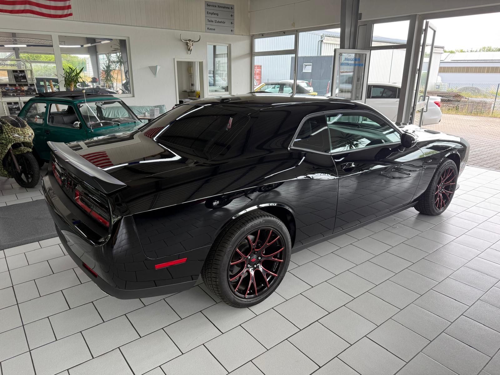 Dodge Challenger 3,6 Leder Kamera 8 Gang 2023