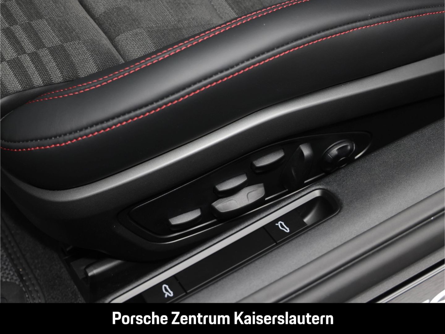 Porsche 992 911 Carrera 4 GTS Clubleder Liftsystem-VA