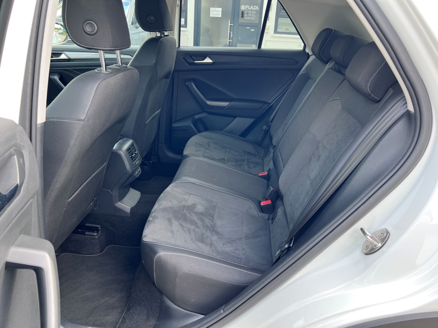 Volkswagen T-Roc 1.0TSI Style - Samsaru's Car Outlet