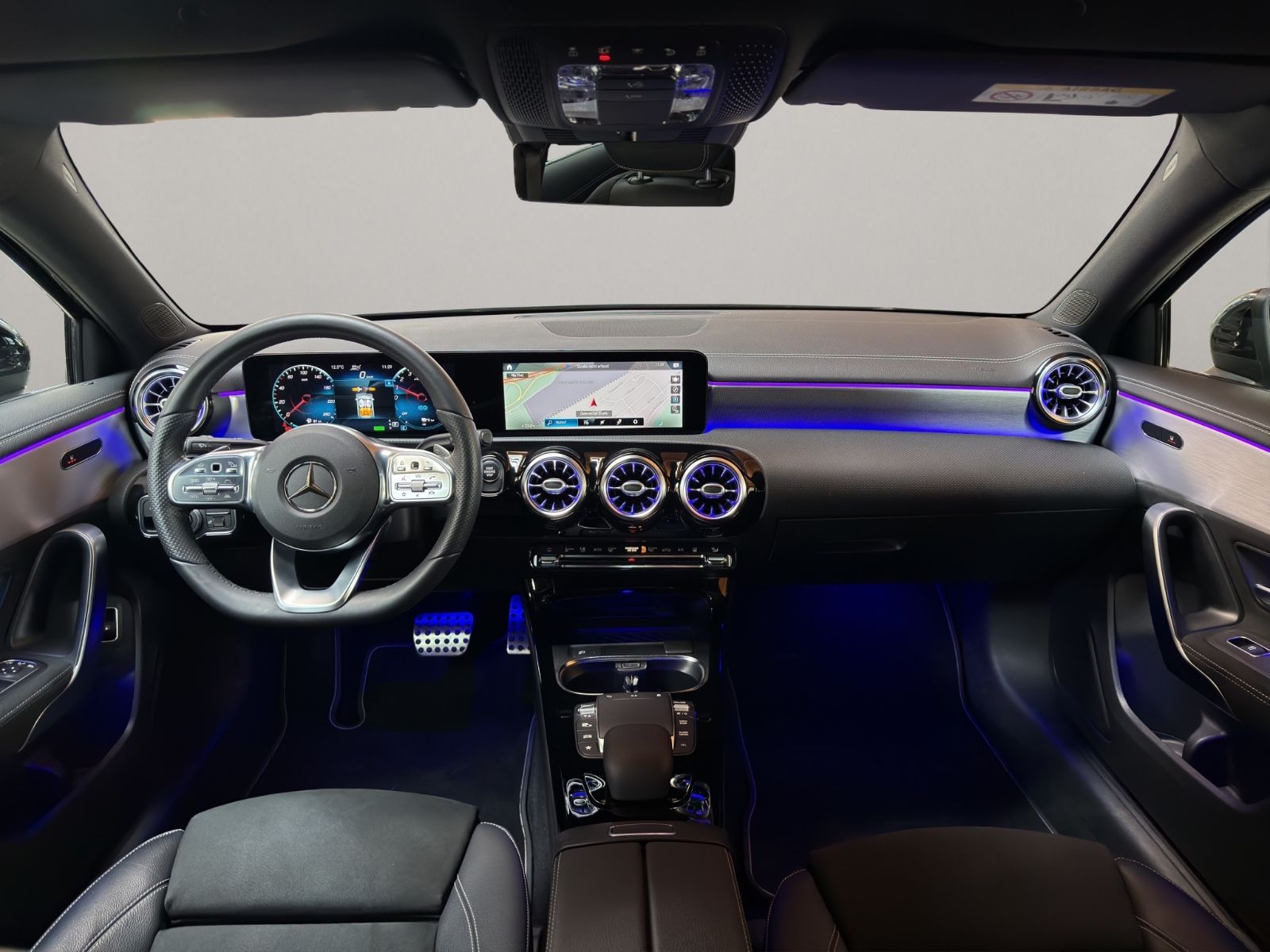 Mercedes-Benz A 250 e AMG LINE - Samsaru's Car Outlet