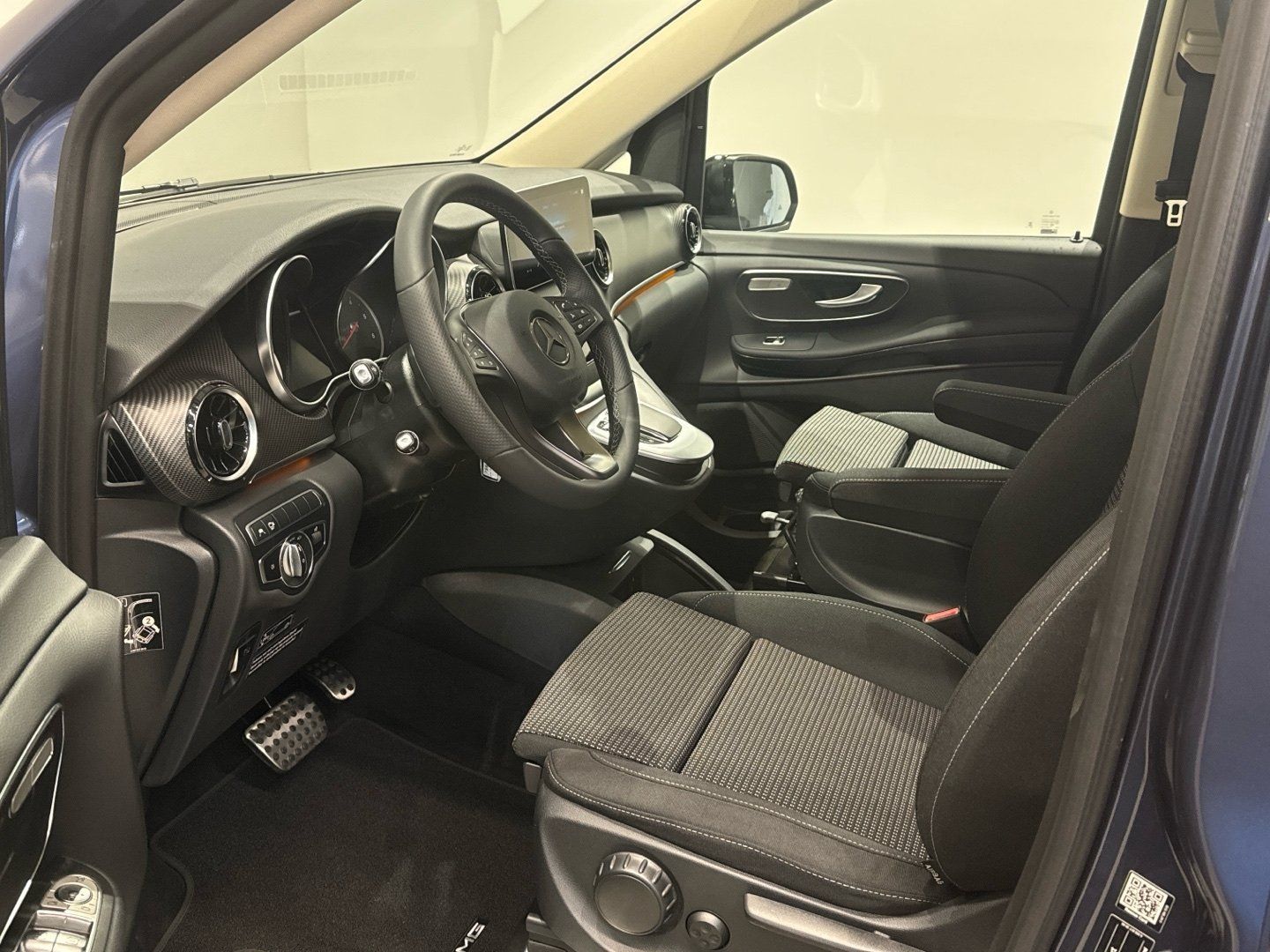 Mercedes-Benz V-Klass Marco Polo 300 d Edition AMG - Samsaru's Car Outlet